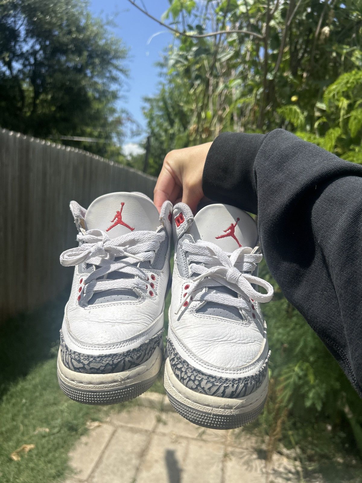 Jordan Brand J’s Fire Red 3s Size US 5.5 / EU 38 - 1 Thumbnail