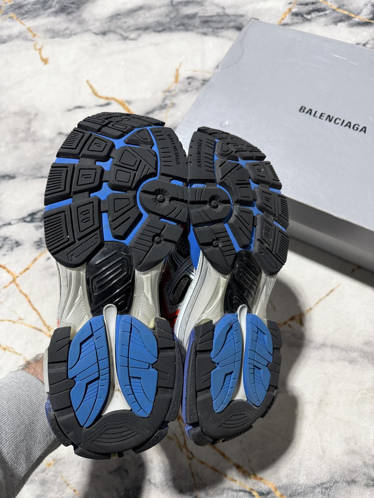 Balenciaga Balenciaga Runner White Red Blue - Sz8US Size US 8 / EU 41 - 6 Thumbnail