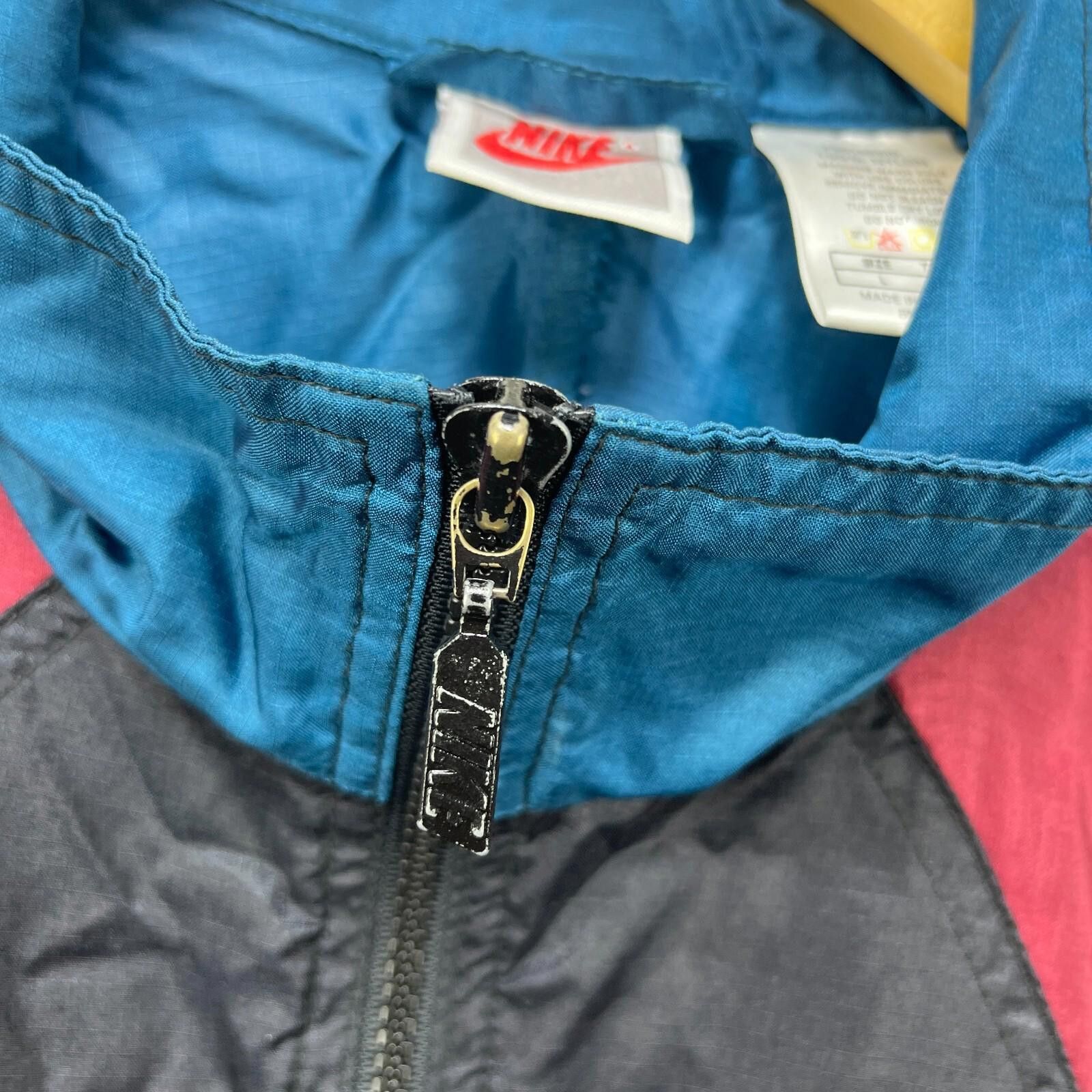 Nike Vintage 90s Nike Windbreaker Jacket Large Size US L / EU 52-54 / 3 - 4 Thumbnail