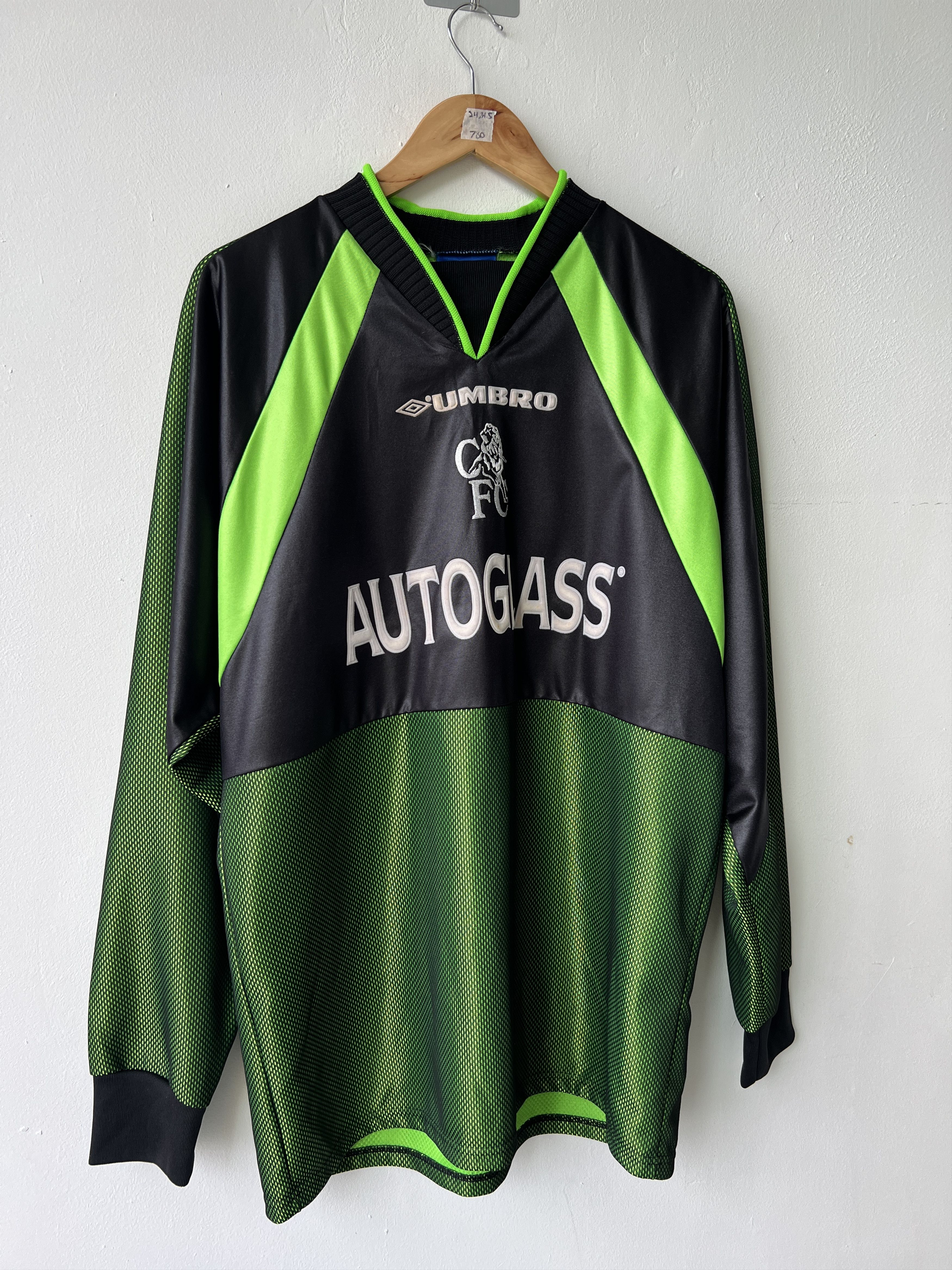 Umbro (XL) Chelsea 1998-99 Long Sleeve GK Kit Size US XL / EU 56 / 4 - 8 Thumbnail