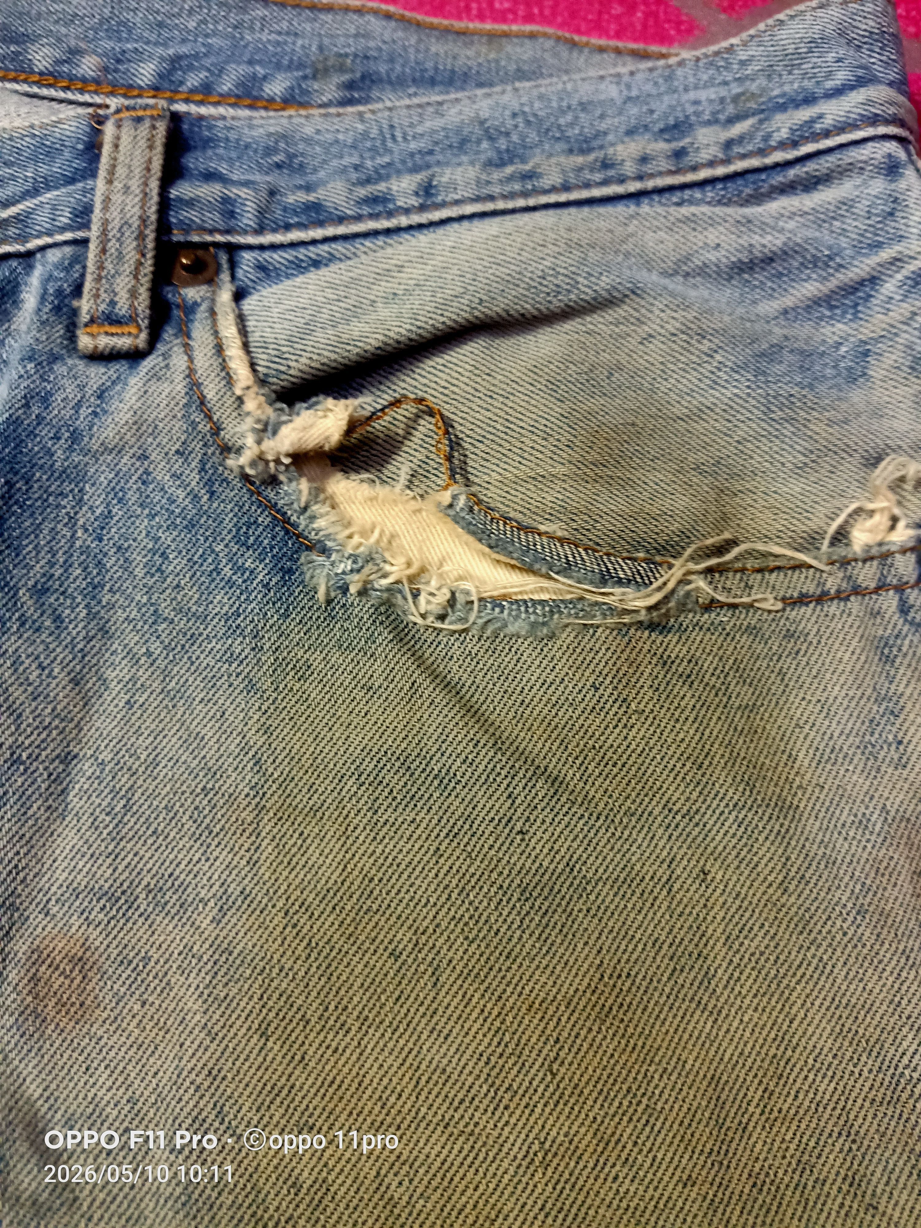 Levi's Vintage Clothing 💥Vintage 501 LVC 1983 Distressdenim Red Selvedge Denim Size US 35 - 15 Thumbnail