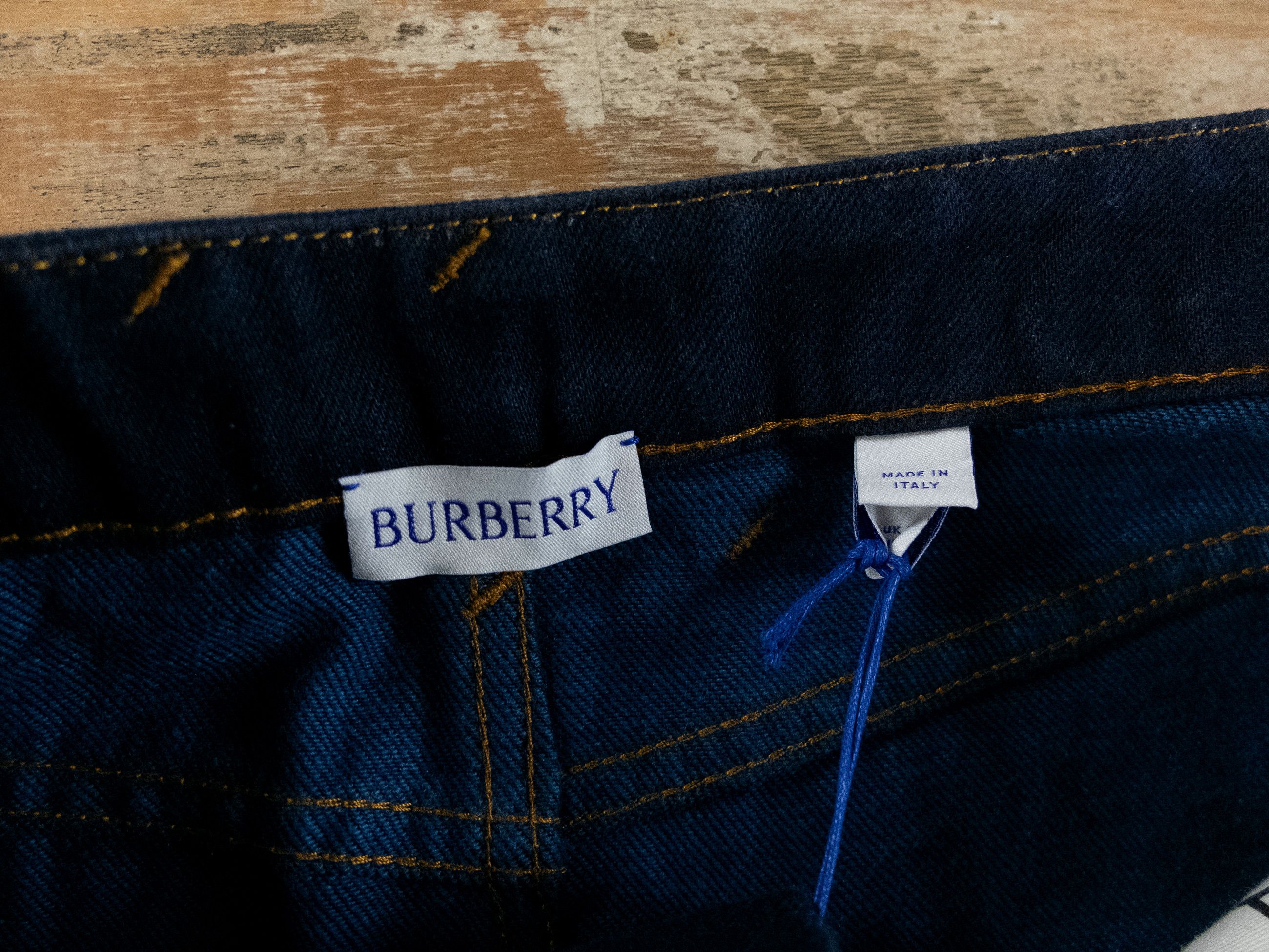 Burberry BURBERRY heavyweight navy blue Japanese denim mini skirt Size 28" / US 6 / IT 42 - 9 Thumbnail