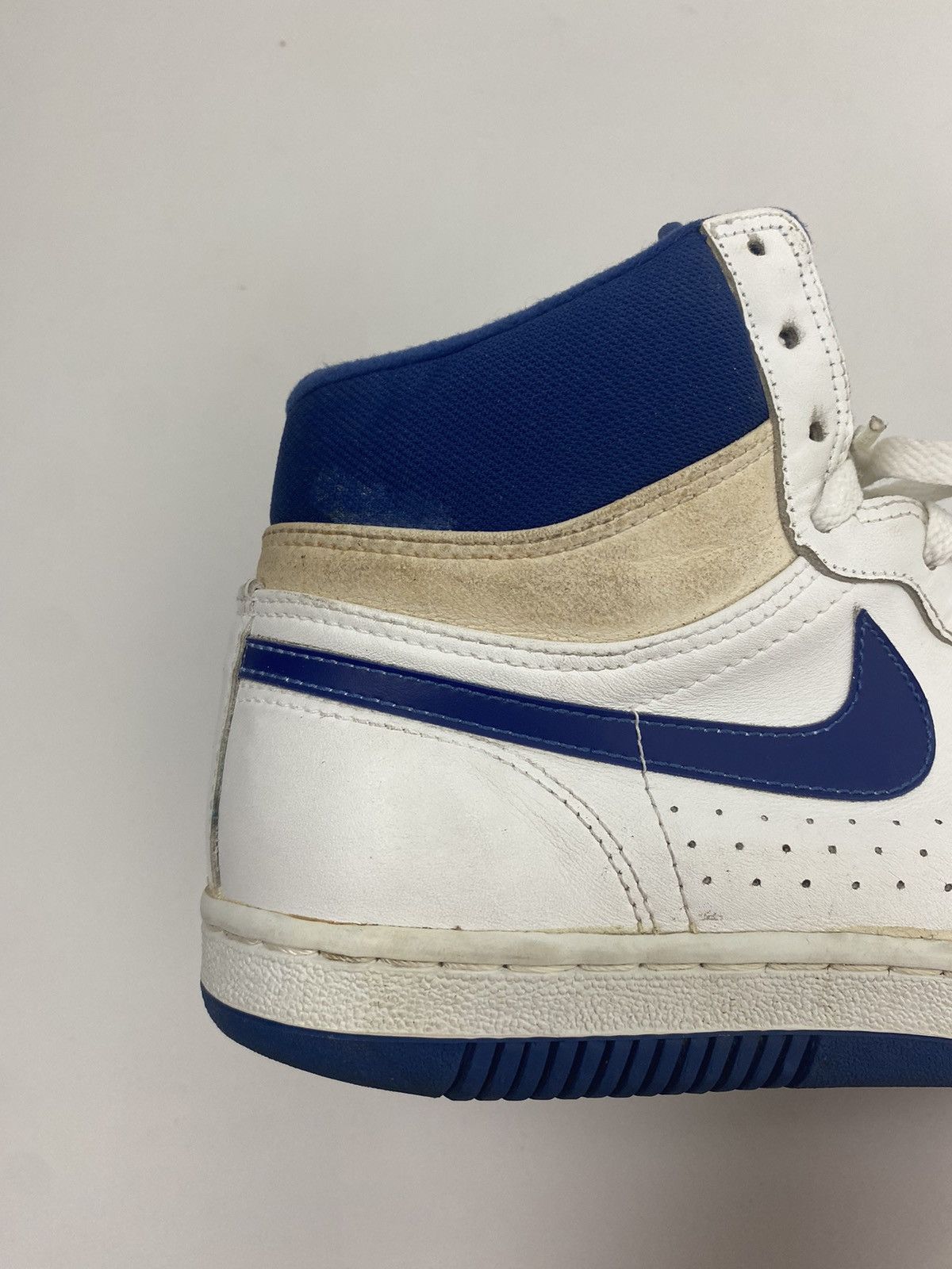 Nike 1988 Vintage Original Nike Court Force High Basketball Shoes Size US 10.5 / EU 43-44 - 11 Thumbnail