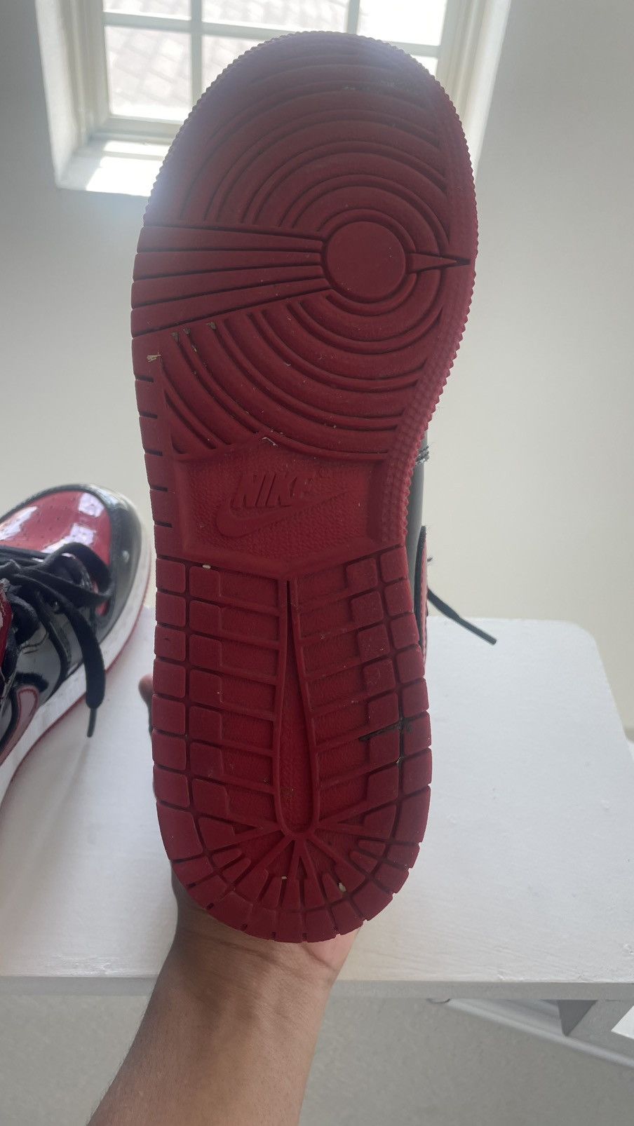 Jordan Brand Jordan 1 Patent Leather Bred Size US 7 / EU 40 - 9 Thumbnail