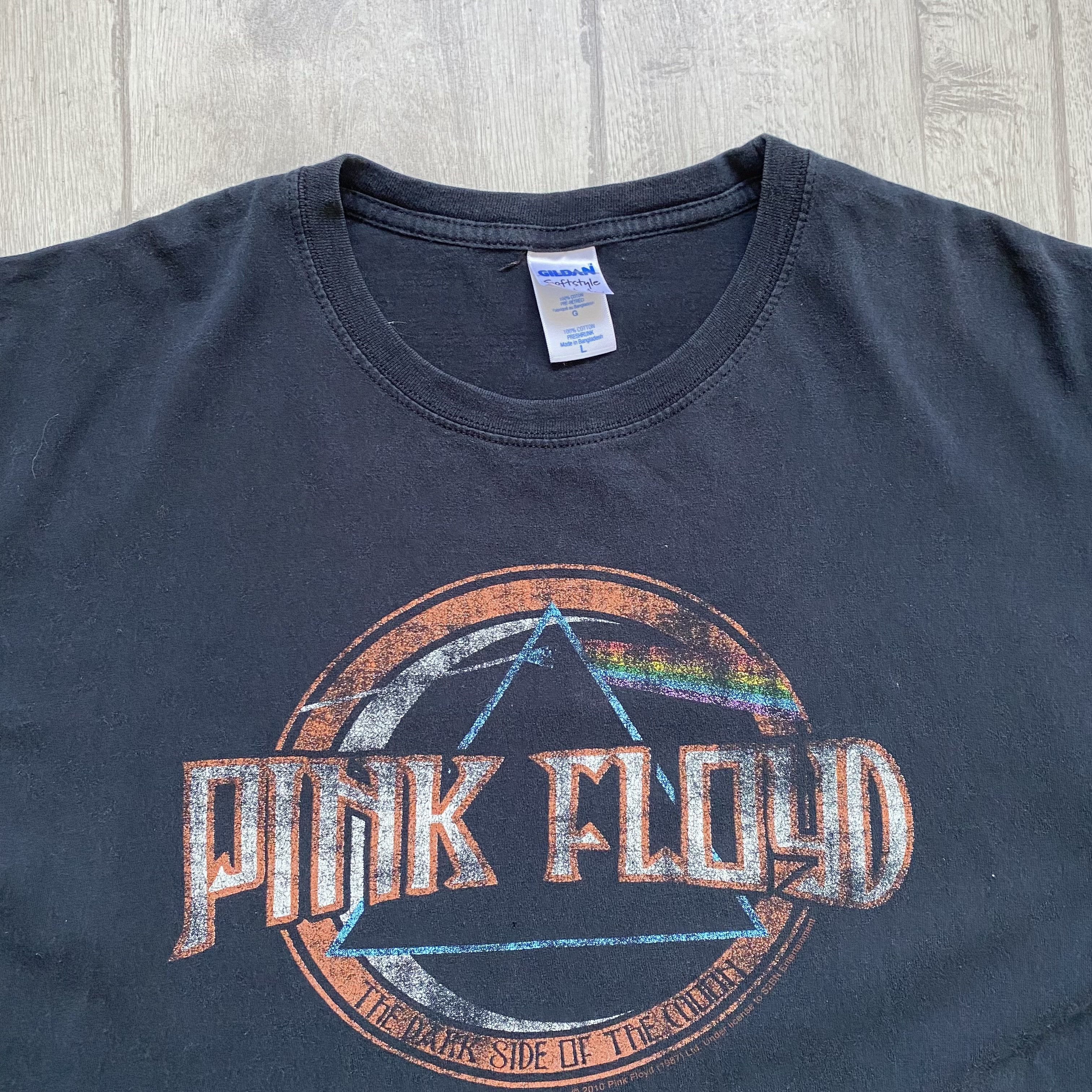 Band Tees 🎸 Distessed Vintage 00s Pink Floyd Tee Rock band Size US M / EU 48-50 / 2 - 4 Thumbnail