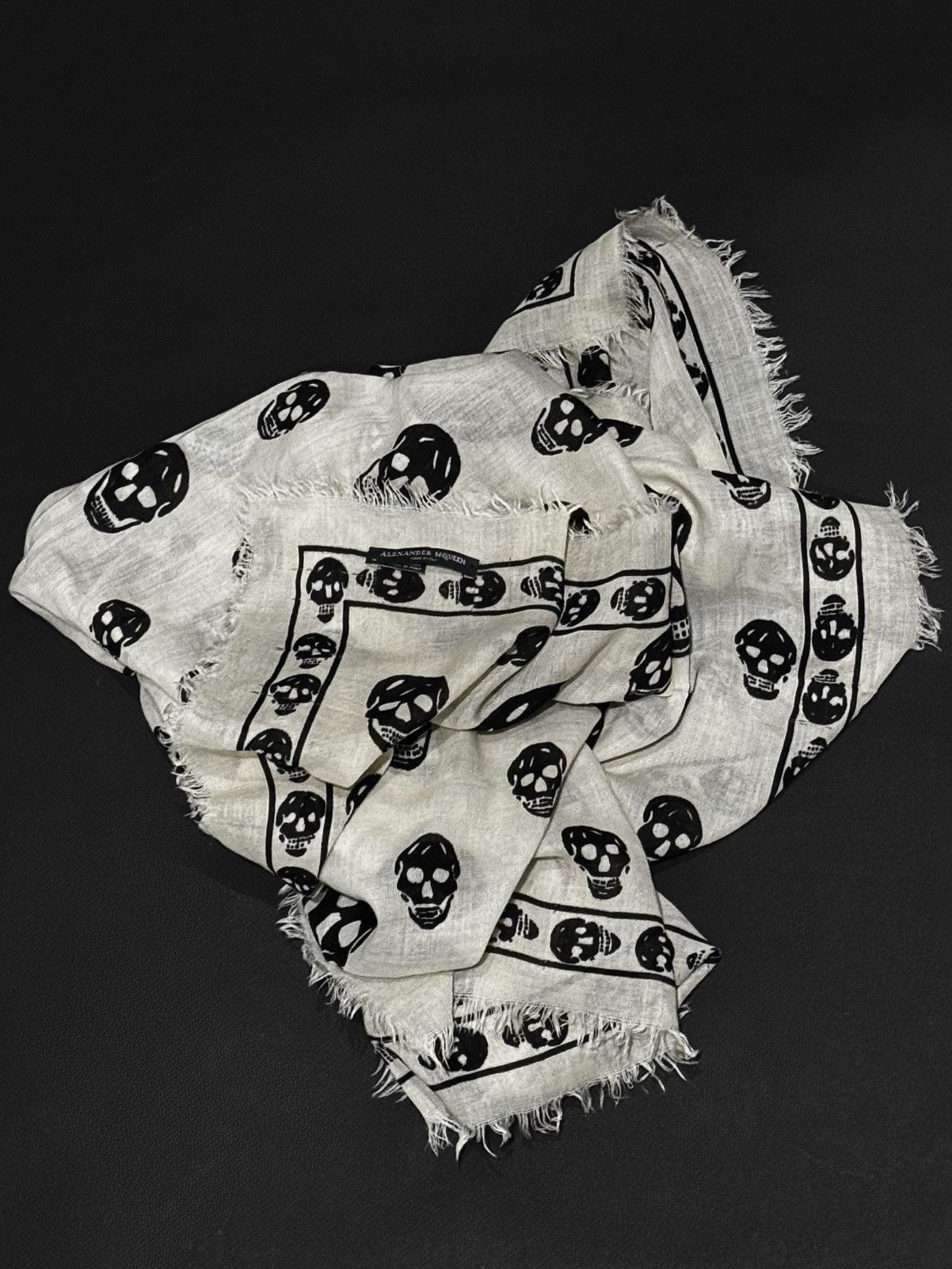 Alexander McQueen Alexander McQueen Skull Angel Scarf Size ONE SIZE - 10 Thumbnail