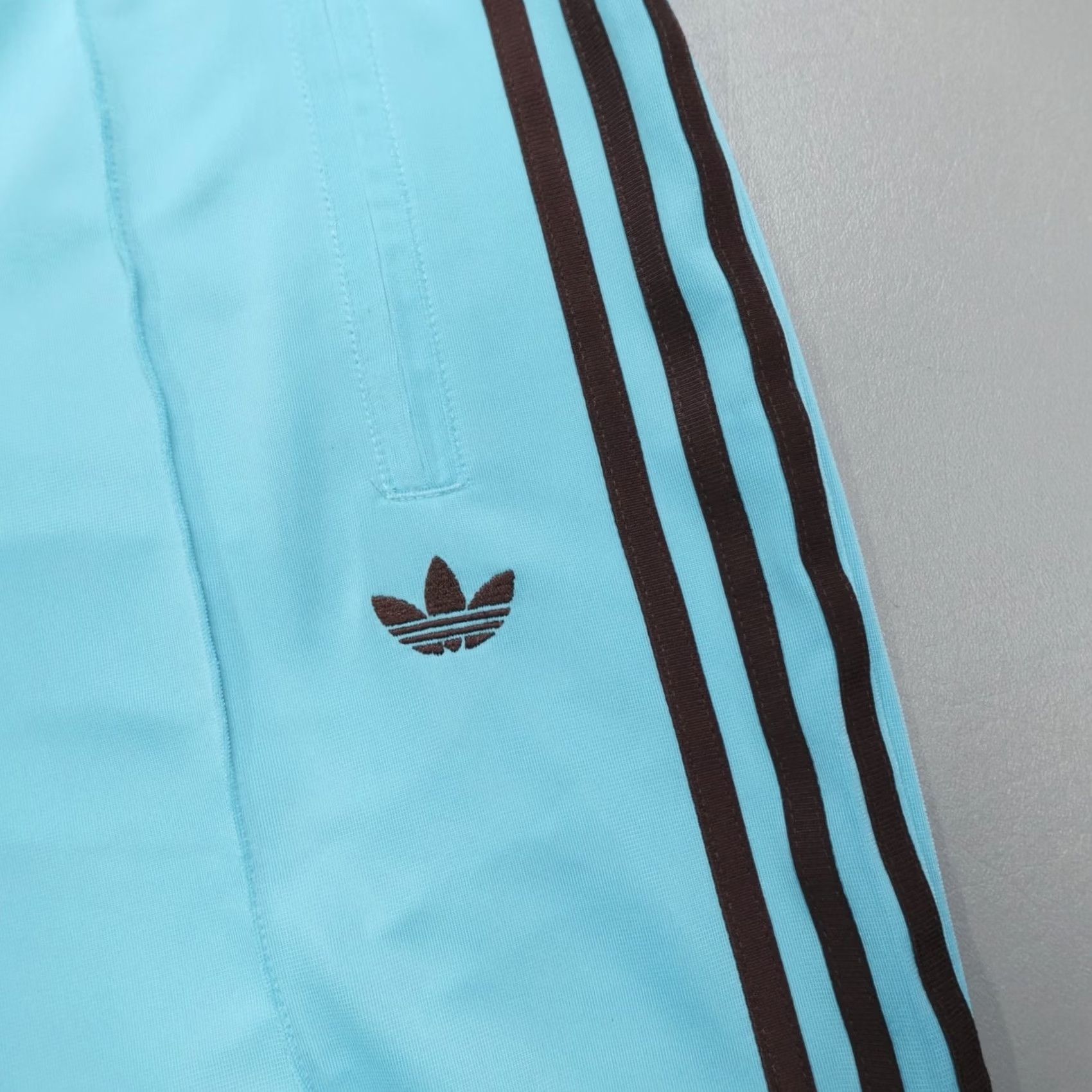Adidas ADIDAS ORIGINALS Firebird Track Pants Women's S Blue Glow JY2689 Track Pants Adidas Originals Women’s Size S Blue Glow Wide-Leg Pockets Elastic Waist Size 28" / US 6 / IT 42 - 2 Thumbnail