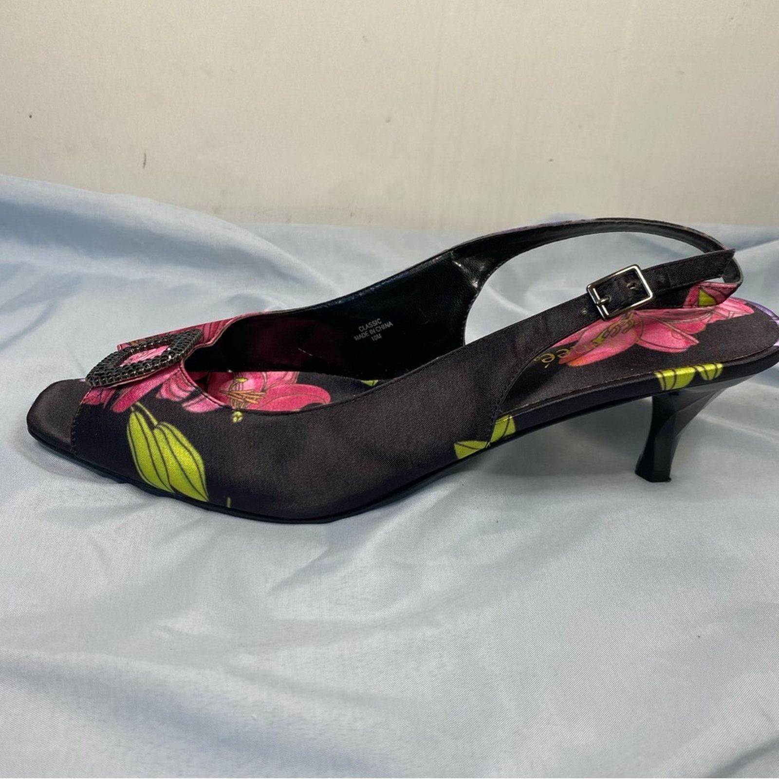 Other J. Renee classic floral satin slingback sandal Size 10 Size US 10 / IT 40 - 2 Thumbnail