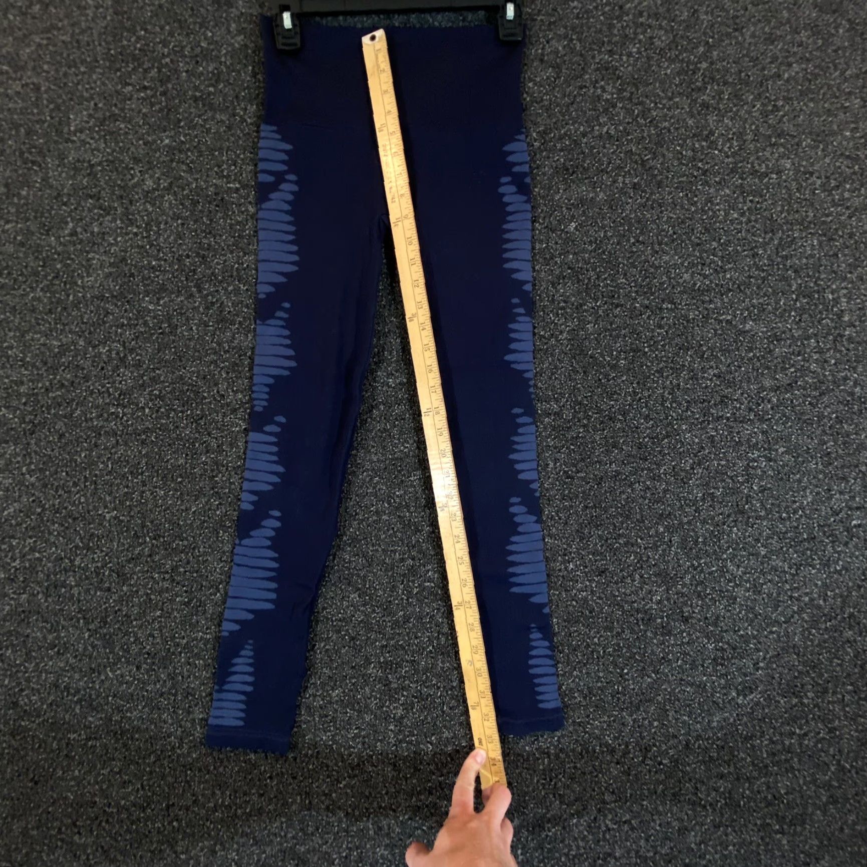 Spanx Spanx Leggings Womens M 25" Inseam Capri Two Tone Blue Oval Pattern Active Workout Fitness Jogging Running Womens Size 32" / US 10 / IT 46 - 4 Thumbnail