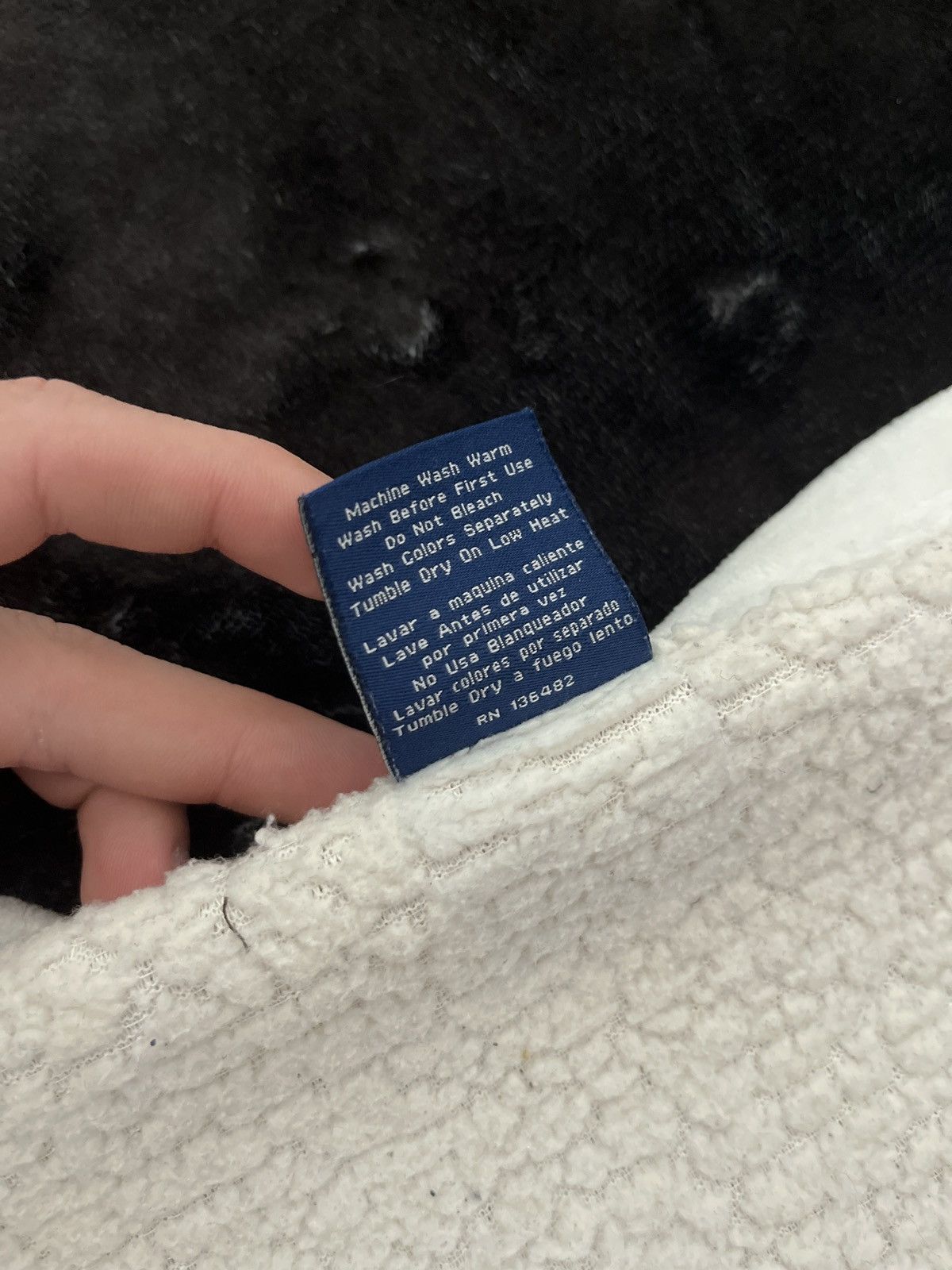 Playboi Carti Whole Lotta Red WLR Middle Finger Blanket Size ONE SIZE - 5 Thumbnail