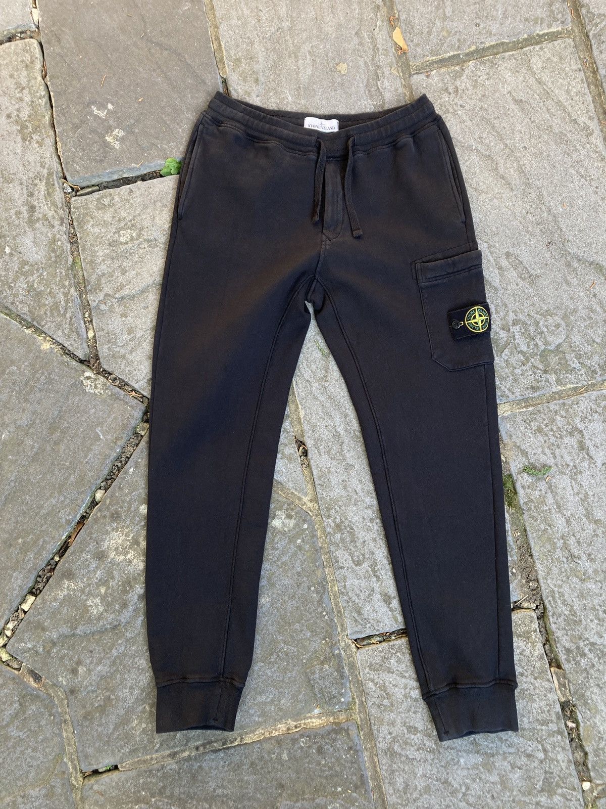 image of Stone Island Cargo Cotton Sweatpants In Black, Men's (Size 32)