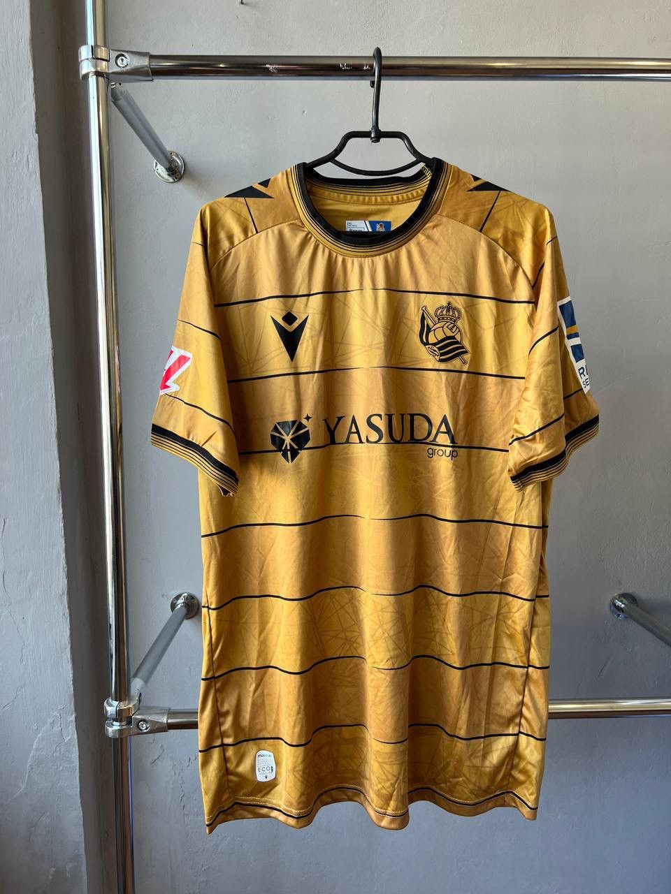 Macron 2025 REAL SOCIEDAD #4 MATCH WORN SOCCER JERSEY SHIRT RARE Size US XXL / EU 58 / 5 - 4 Thumbnail