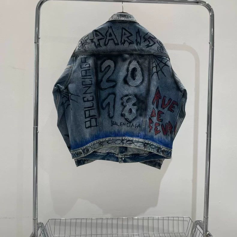 Balenciaga Balenciaga Make an old graffiti letter jacket. Size US M / EU 48-50 / 2 - 2 Thumbnail
