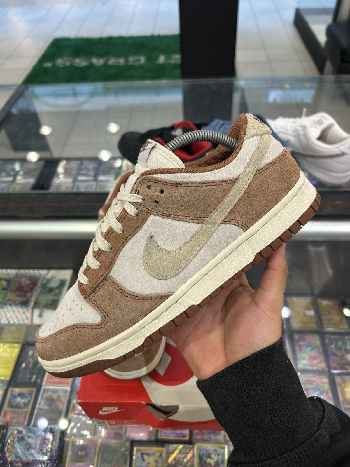 Nike Nike dunk low curry Size US 9 / EU 42 - 2 Thumbnail