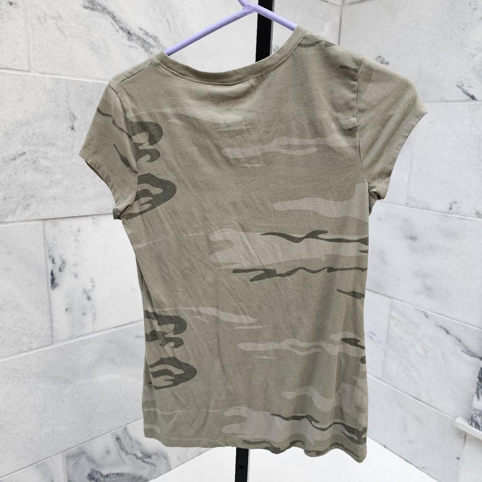 Other Women's Green Camo Let's Go Get Lost Shirt Size L / US 10 / IT 46 - 4 Thumbnail