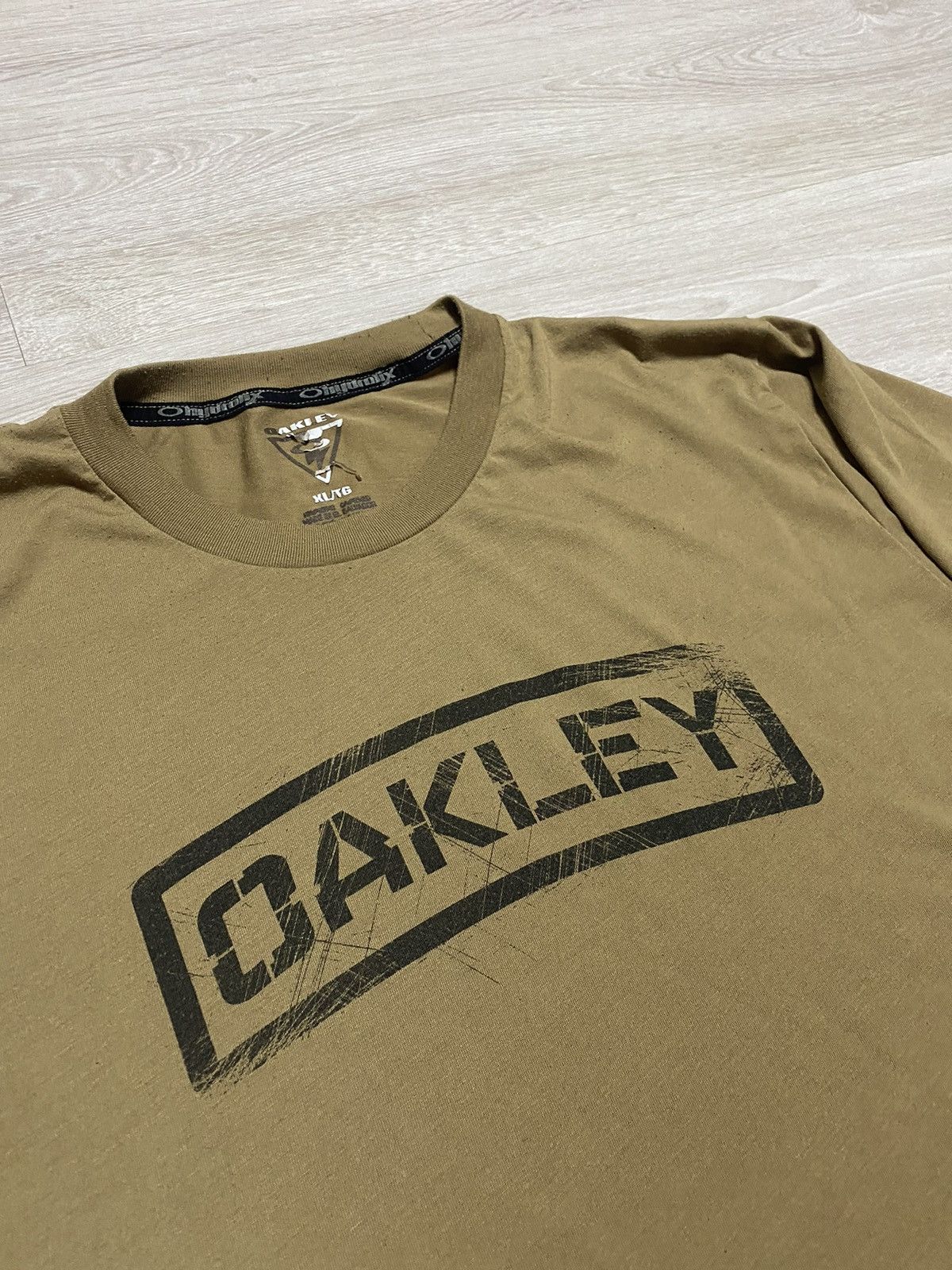 Oakley Oakley big logo T-shirt dri fit size XL Size US XL / EU 56 / 4 - 2 Thumbnail