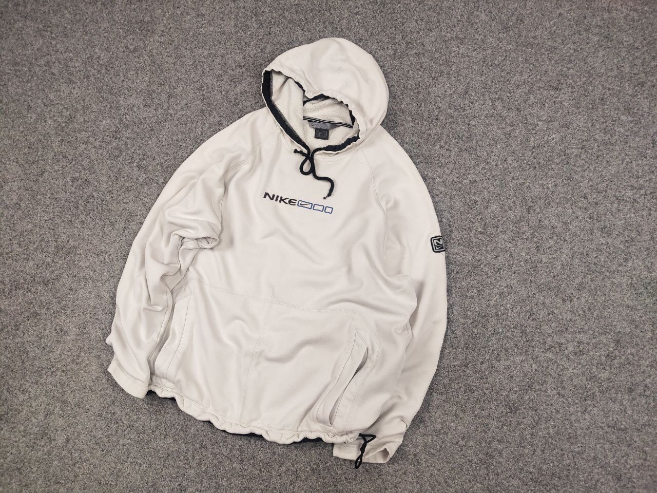 Nike Rare Vintage 90's Nike center swoosh drawstring Baggy Hoodie Size US L / EU 52-54 / 3 - 4 Thumbnail