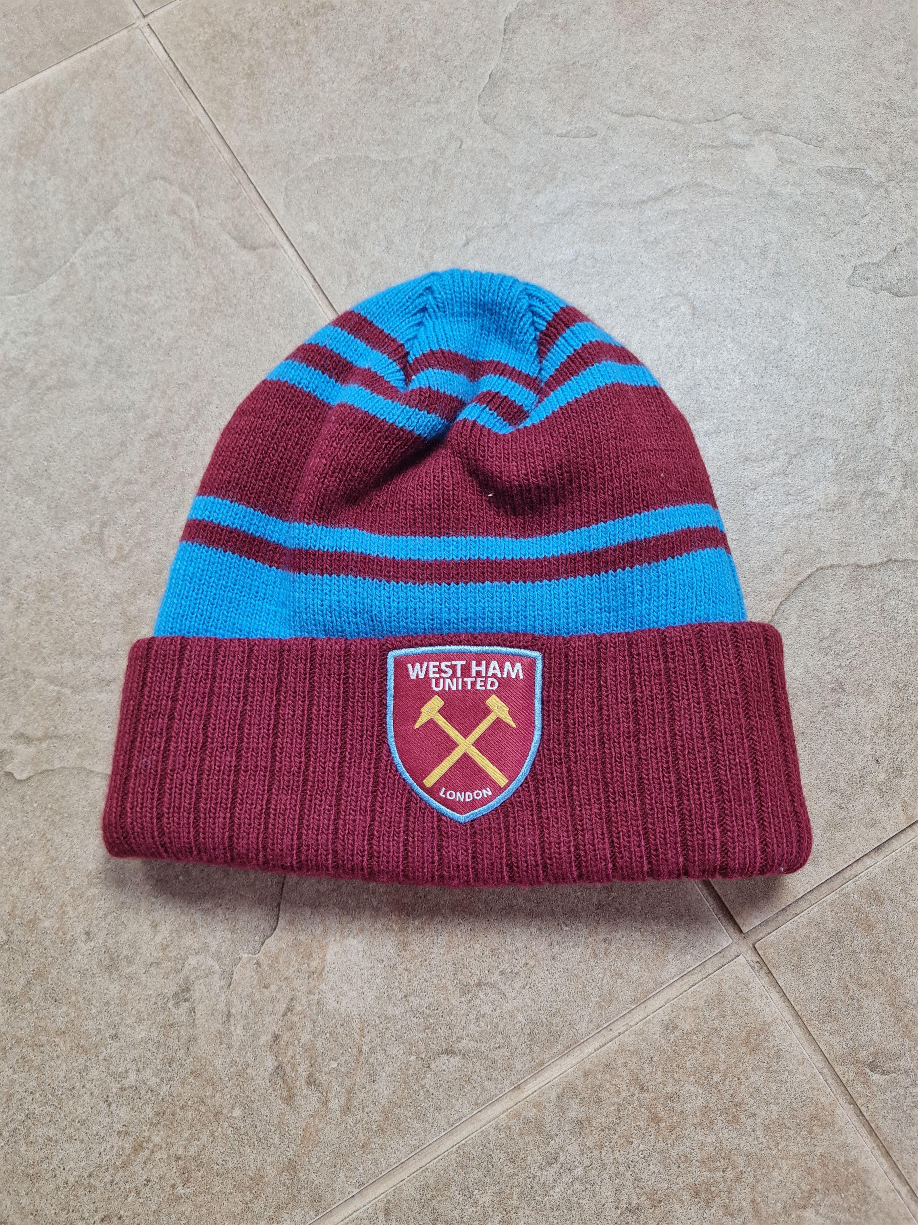 Umbro Knitted hat caps UMBRO WEST HAM UNITED FC Reversable Beanie Size ONE SIZE - 3 Thumbnail