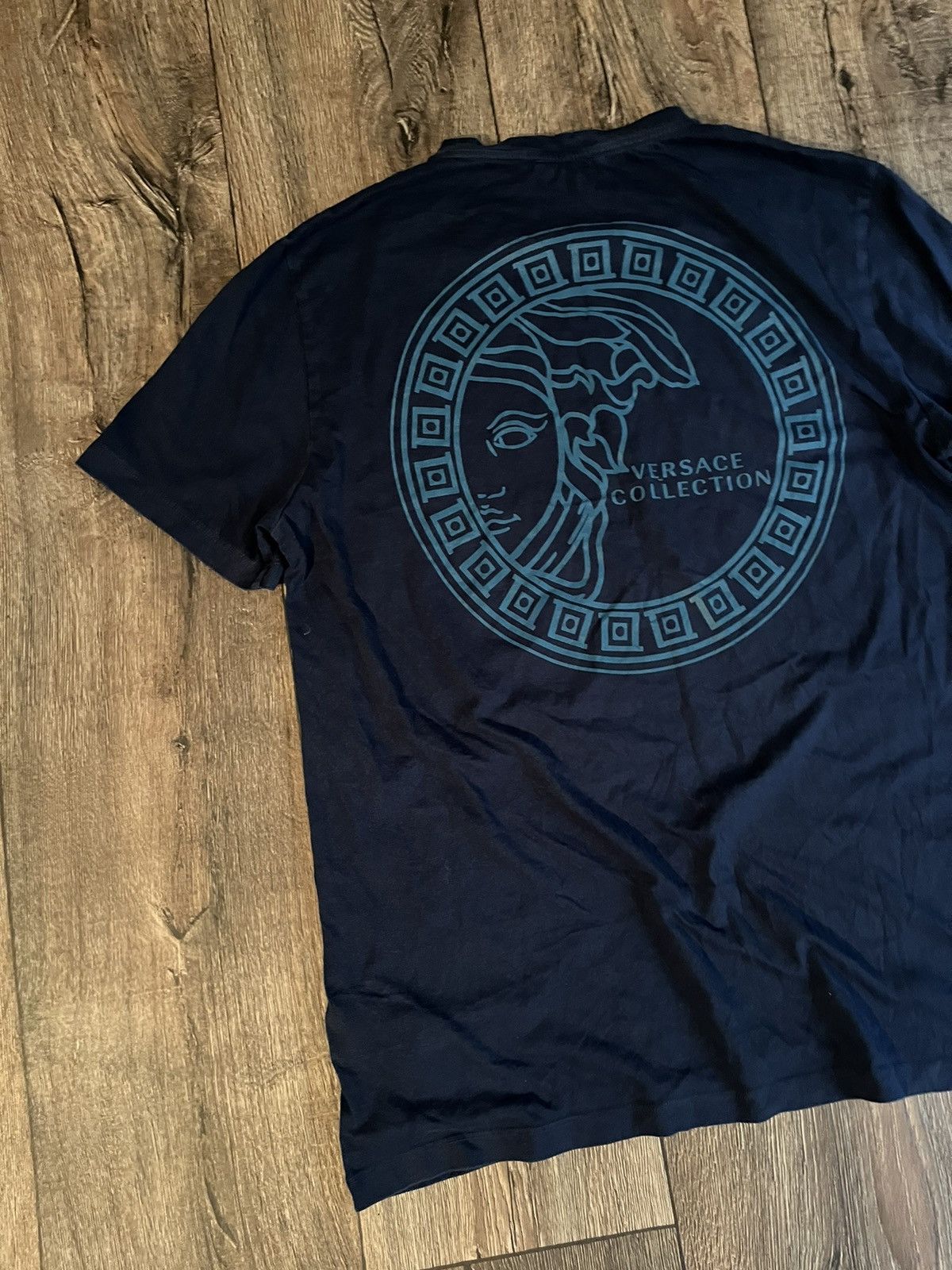 Versace Versace Collection Medusa Logo T-shirt Gianni Versace Size US L / EU 52-54 / 3 - 13 Thumbnail