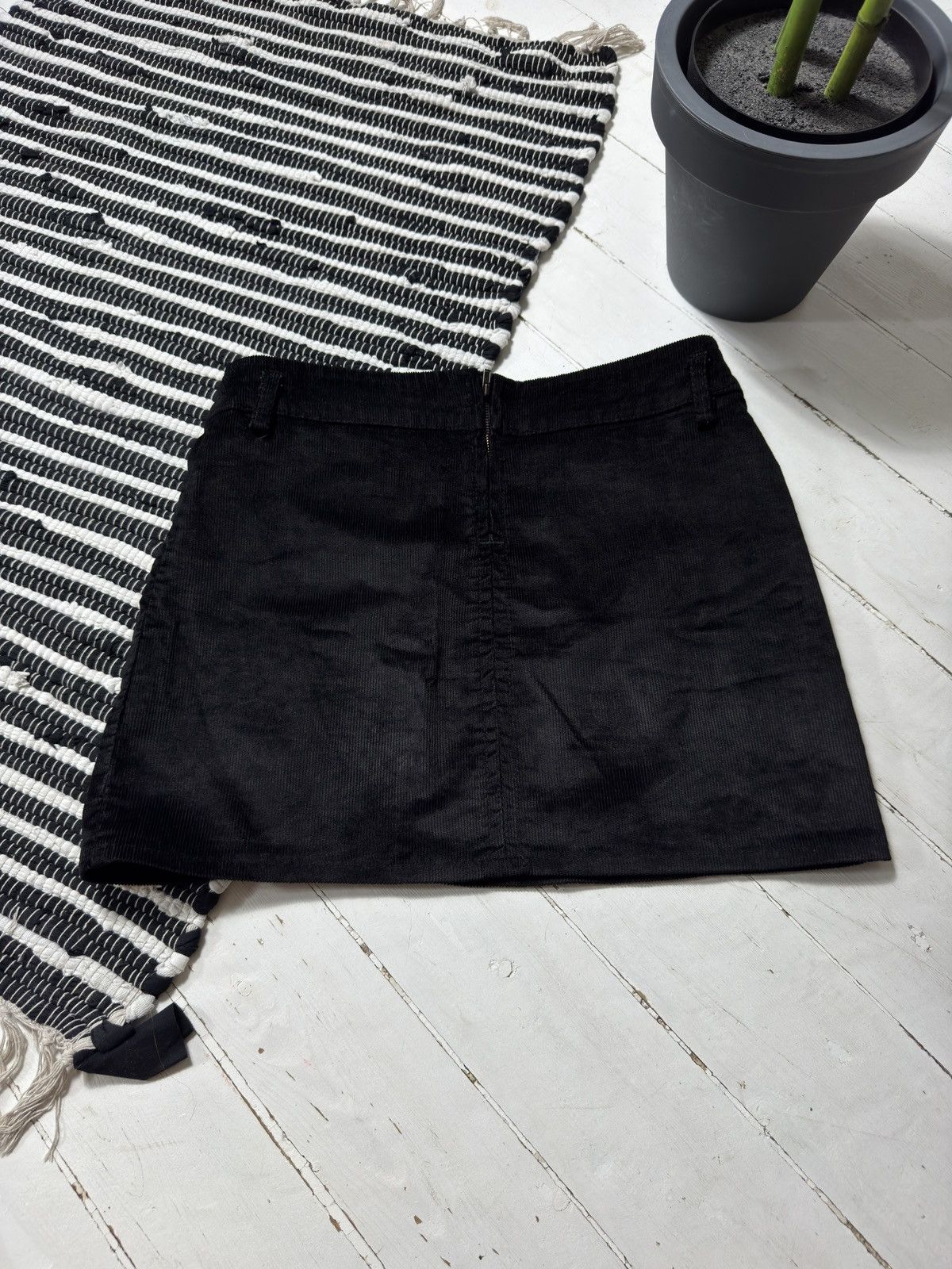 Other VINTAGE MARIELLA BURANI VELVET MINI SKIRT Size 30" / US 8 / IT 44 - 9 Thumbnail