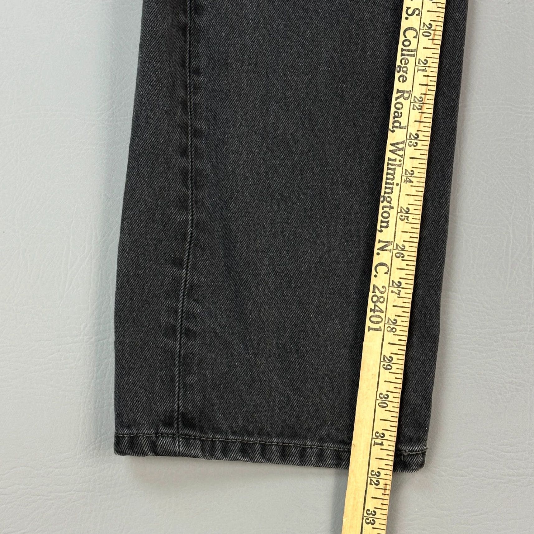 Levi's VINTAGE Levi's 505 Jeans Mens 36x32 Black Denim Regular Fit Zip Fly Casual Size US 36 / EU 52 - 3 Thumbnail