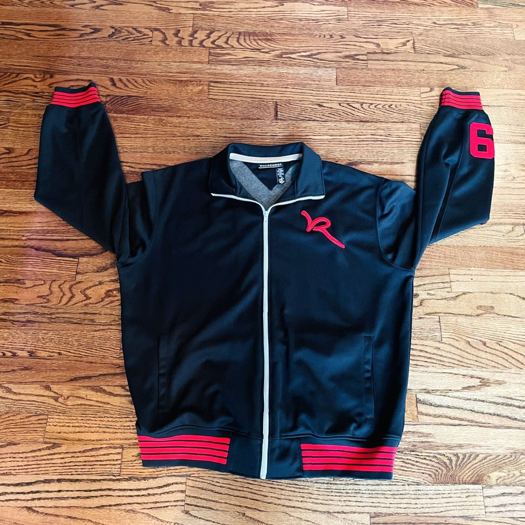 Rocawear Rocawear Track Jacket Zipper Front Pockets Black XL RN#106830 Pre-Owned Size US XL / EU 56 / 4 - 4 Thumbnail
