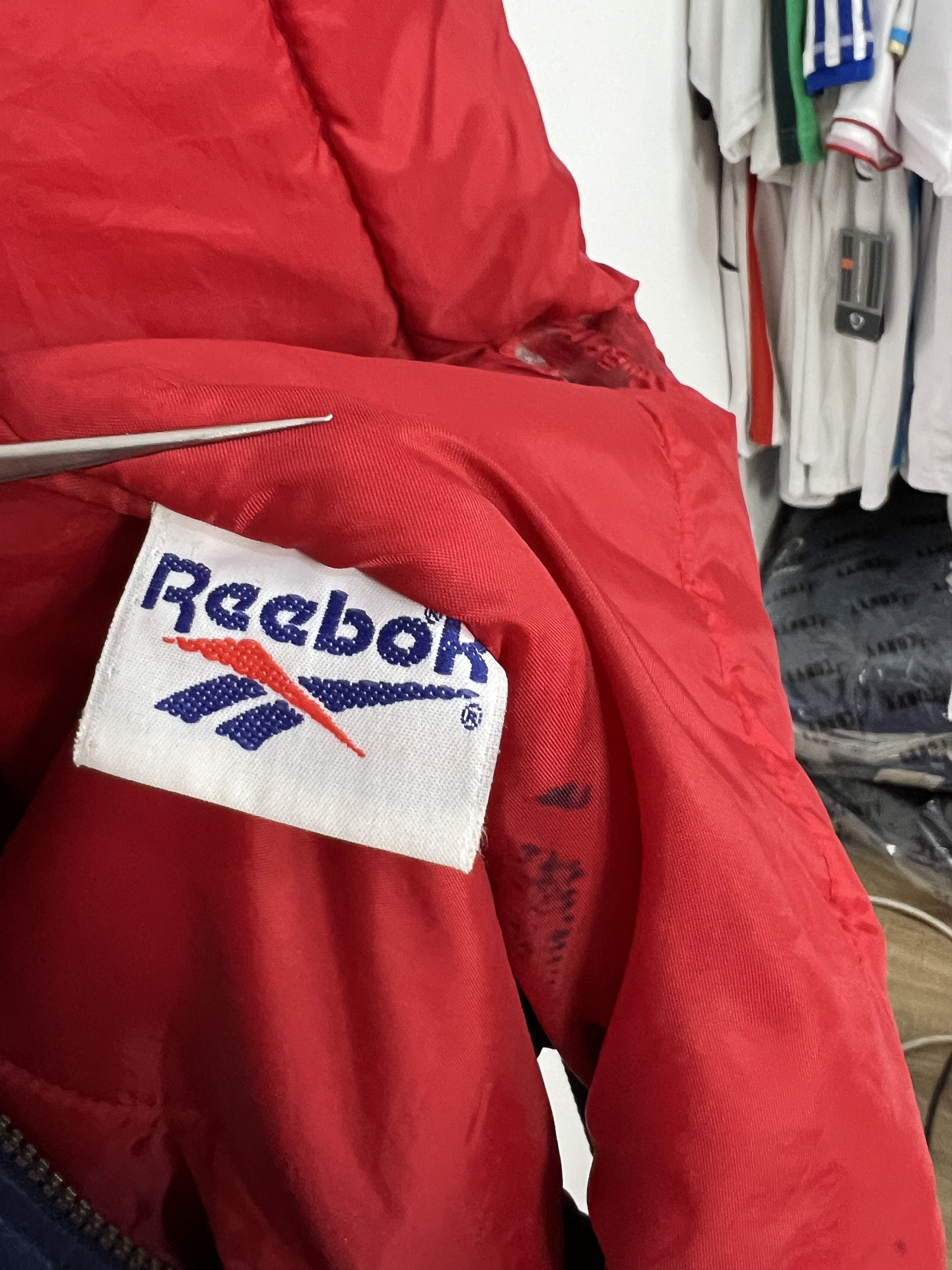 Reebok Vintage 90's Reebok Liverpool Football Padded Jacket Soccer Size US M / EU 48-50 / 2 - 10 Thumbnail