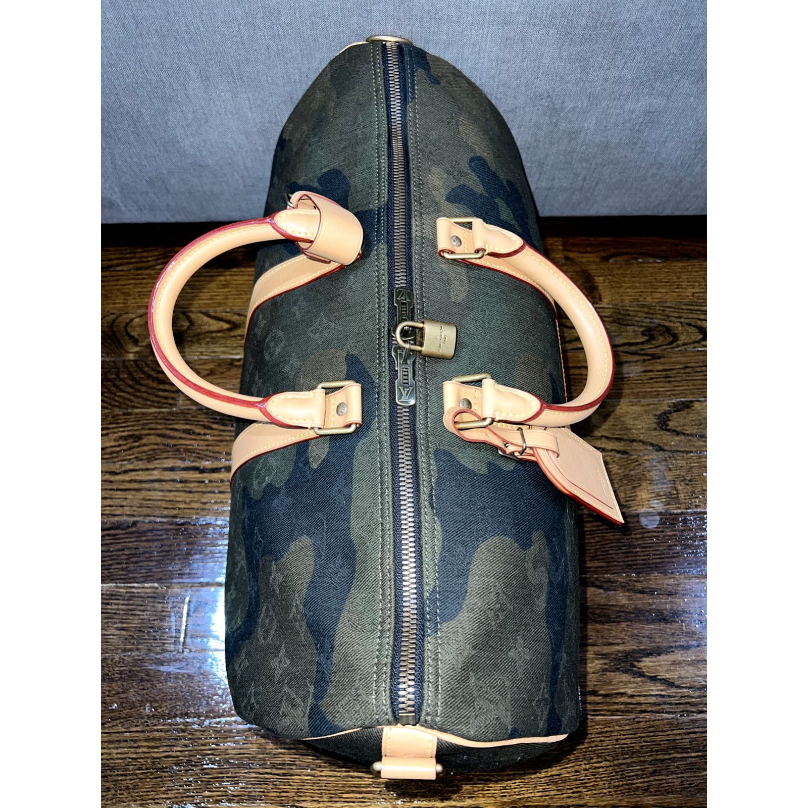 Louis Vuitton Louis Vuitton Supreme Keepall Bandouliere Travel Bag Size ONE SIZE - 9 Thumbnail