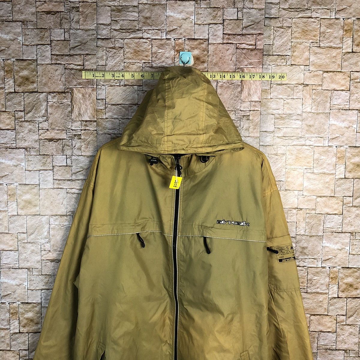 Airwalk Airwalk vintage Yellow windbreaker Light Jacket #A232 Size US XXL / EU 58 / 5 - 2 Thumbnail