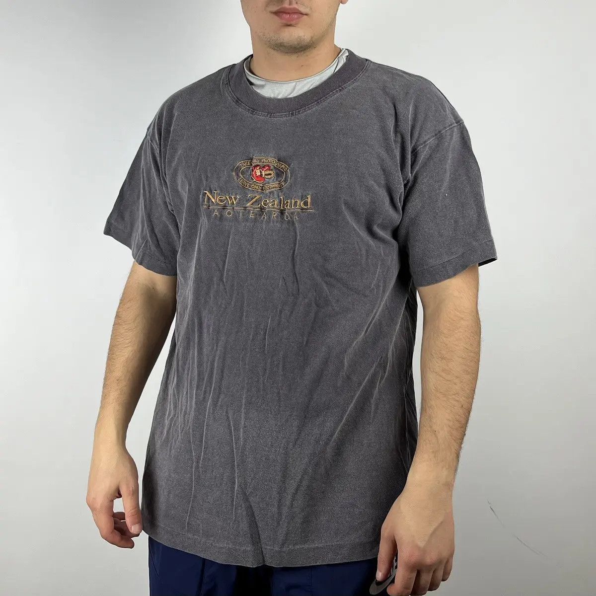 Band Tees New Zealand Tshirt vintage size Large Size US L / EU 52-54 / 3 - 1 Thumbnail