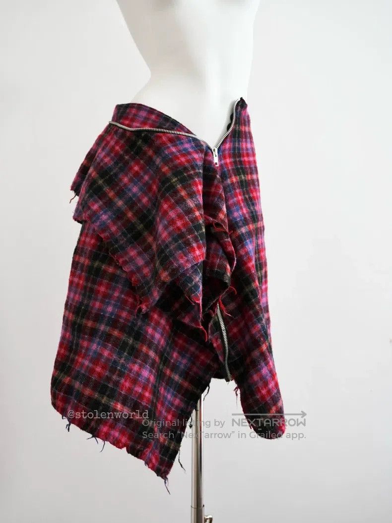 Comme des Garcons Comme Des Garcons size F Asymmetrical zipper plaid skirt Size 23" - 2 Thumbnail