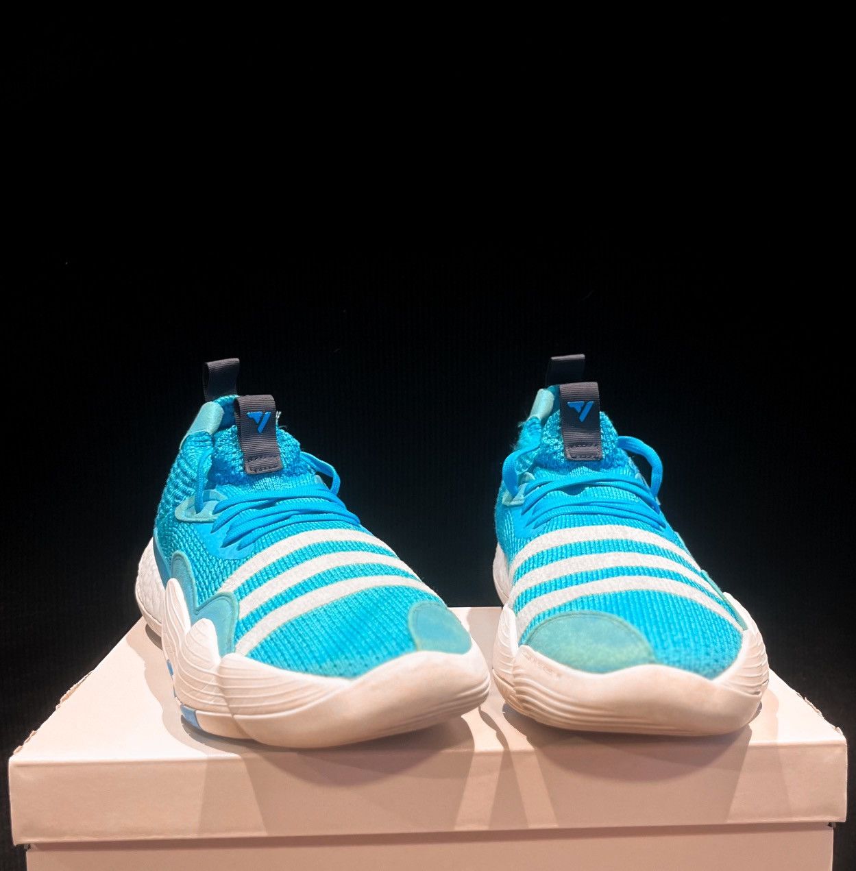 Adidas Adidas 2022 Trae Young 2.0 Size US 11 / EU 44 - 2 Thumbnail