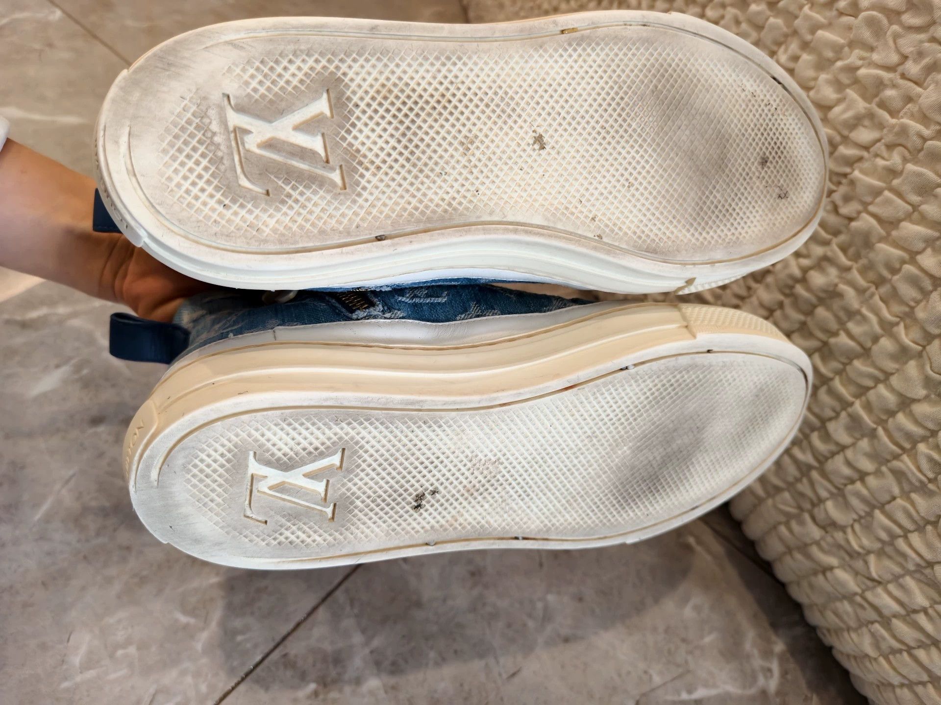 Louis Vuitton LV Denim High-Top Sneakers Size 37 (Fits 37.5) Pre-owned Size US 7 / IT 37 - 9 Thumbnail