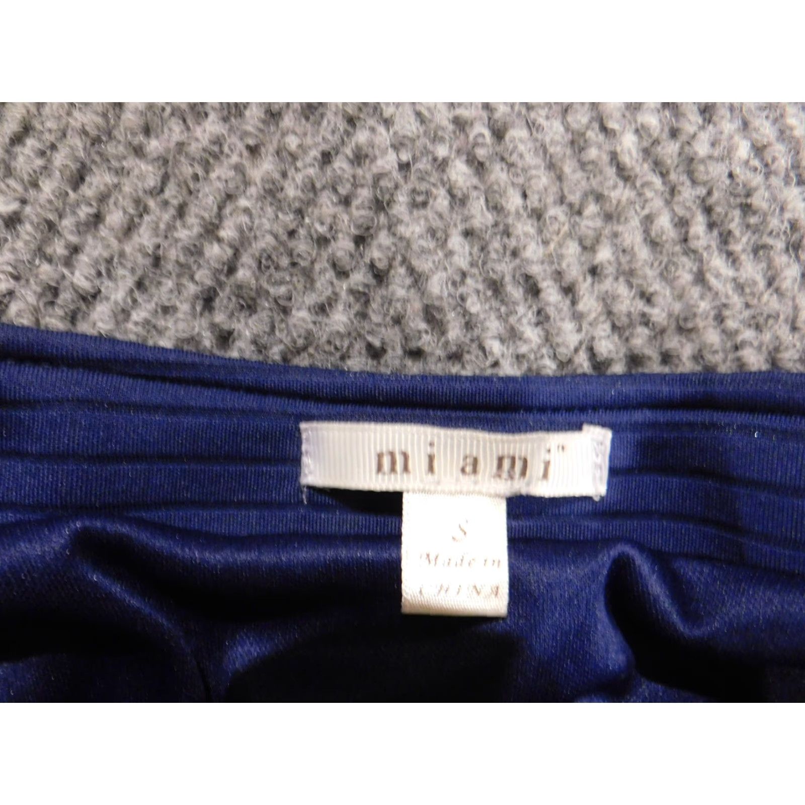 Vintage Miami Skirt Womens Small Blue A-line stretch pull on Midi Skirt Womens Blue A-Line Stretch Pull On Size 28" / US 6 / IT 42 - 7 Thumbnail