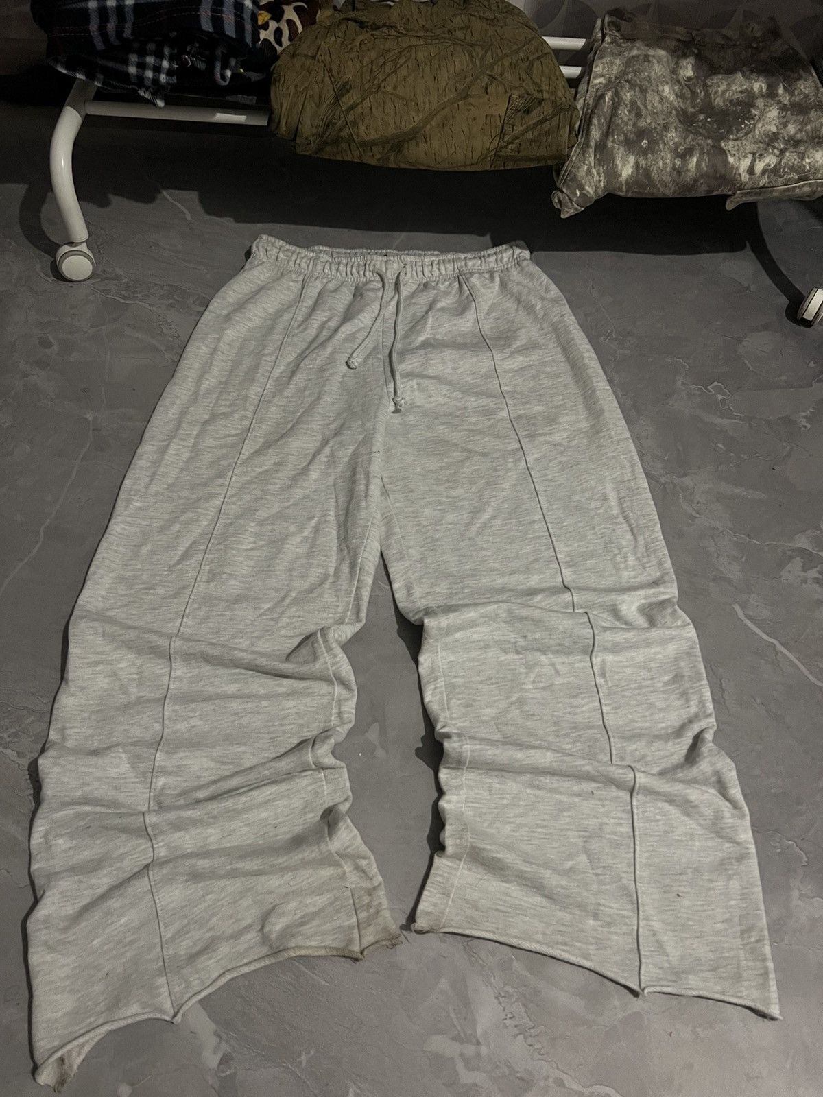 Japanese Brand Japanese Streetwear Sweatpants / Faded Leg Number Nine Style Size US 34 / EU 50 - 1 Thumbnail