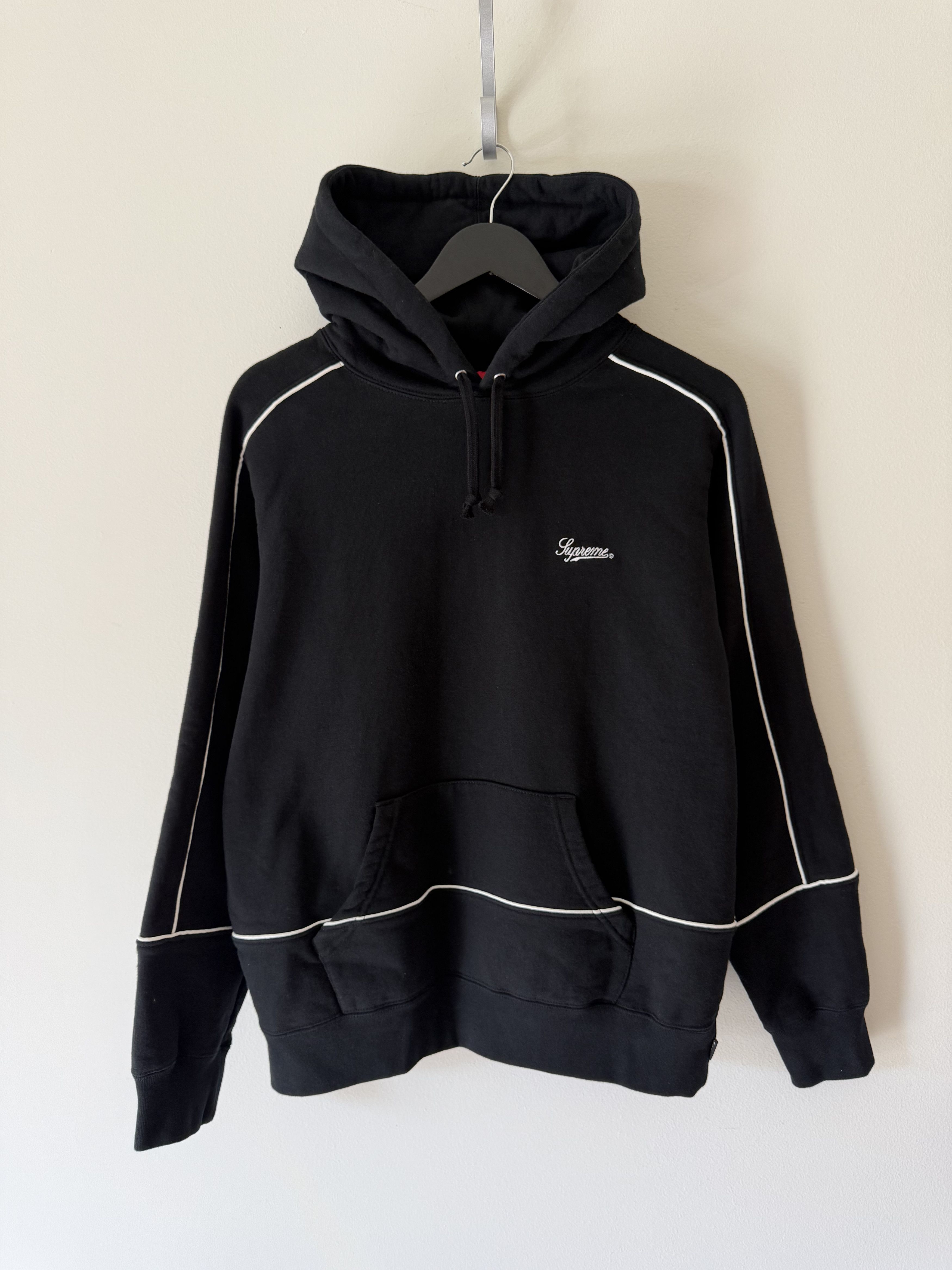 Supreme Supreme SS18 Piping Hoodie in Black Size US S / EU 44-46 / 1 - 1 Thumbnail
