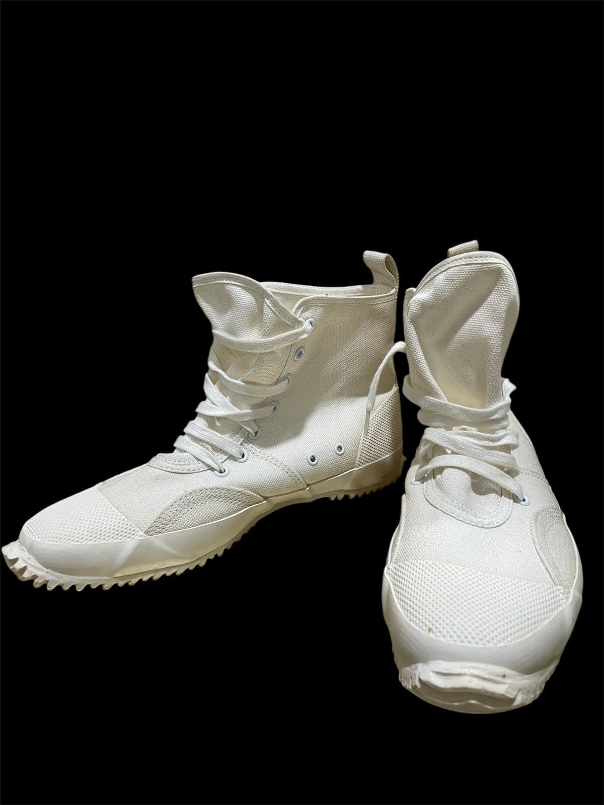 Yohji Yamamoto Y'S YOHJI YAMAMOTO White Canvas Lace-Up Ankle Boots Size US 5 / EU 37 - 3 Thumbnail