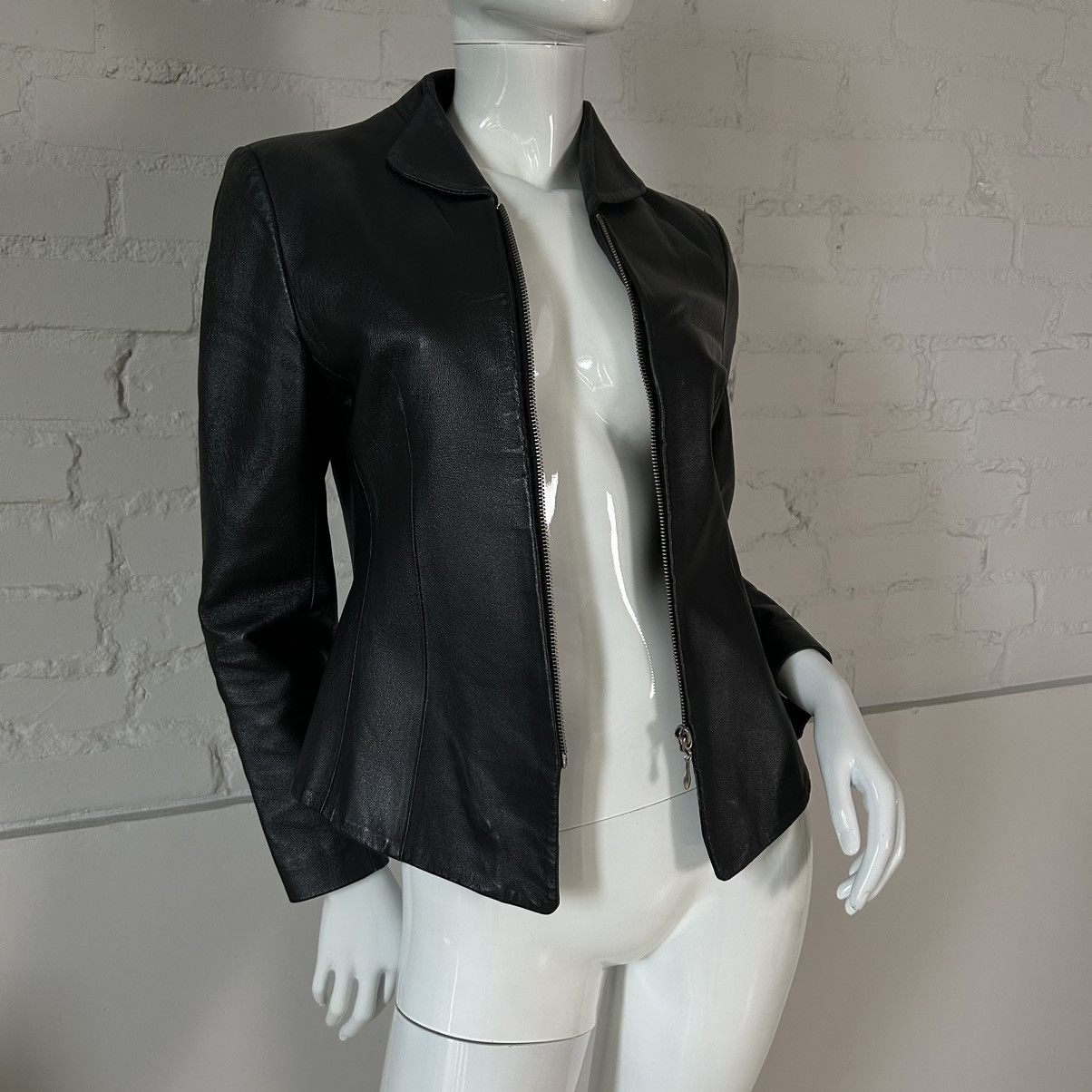Vintage Vintage elegant leather fitted jacket Size S / US 4 / IT 40 - 6 Thumbnail