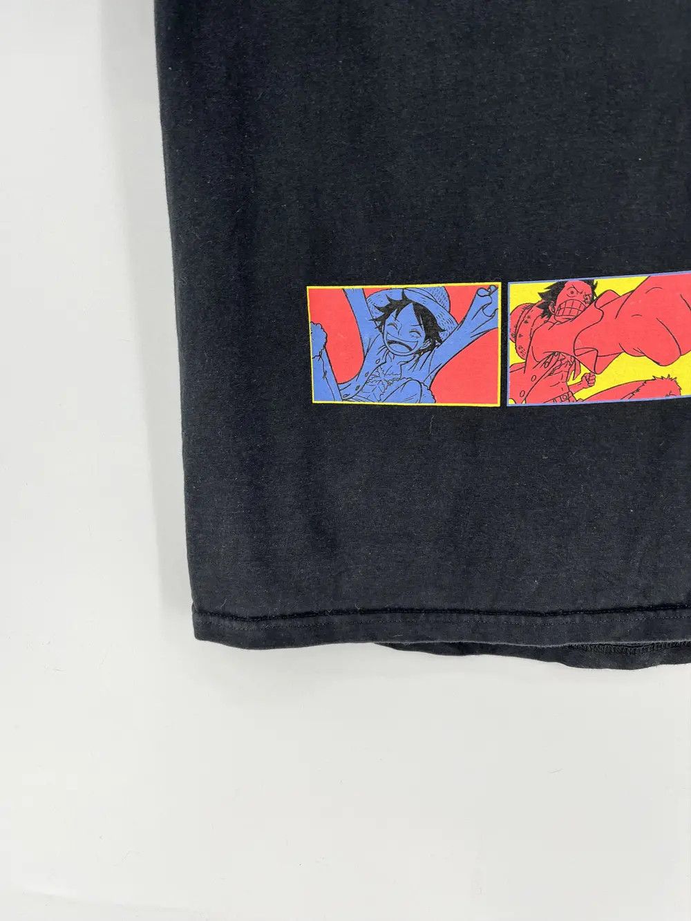 One Piece Vintage Y2K One Piece Characters Printed TShirt Size US L / EU 52-54 / 3 - 8 Thumbnail