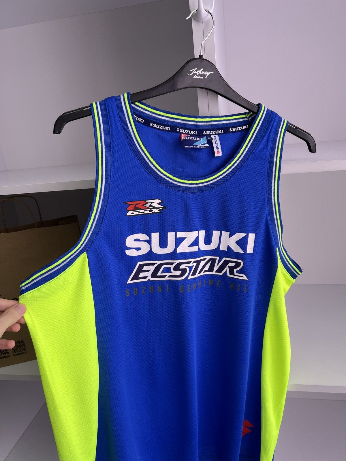 Vintage Vintage Suzuki Racing Sleeveless T-shirt Size US XL / EU 56 / 4 - 8 Thumbnail
