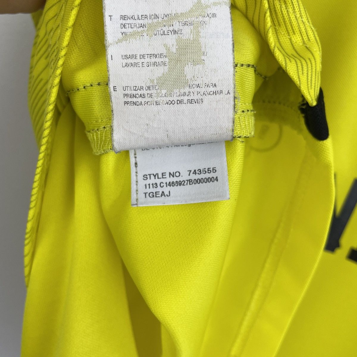 Puma Borussia Dortmund Home Puma Jersey Men’s Shirt 2013/2014 Size US L / EU 52-54 / 3 - 15 Thumbnail