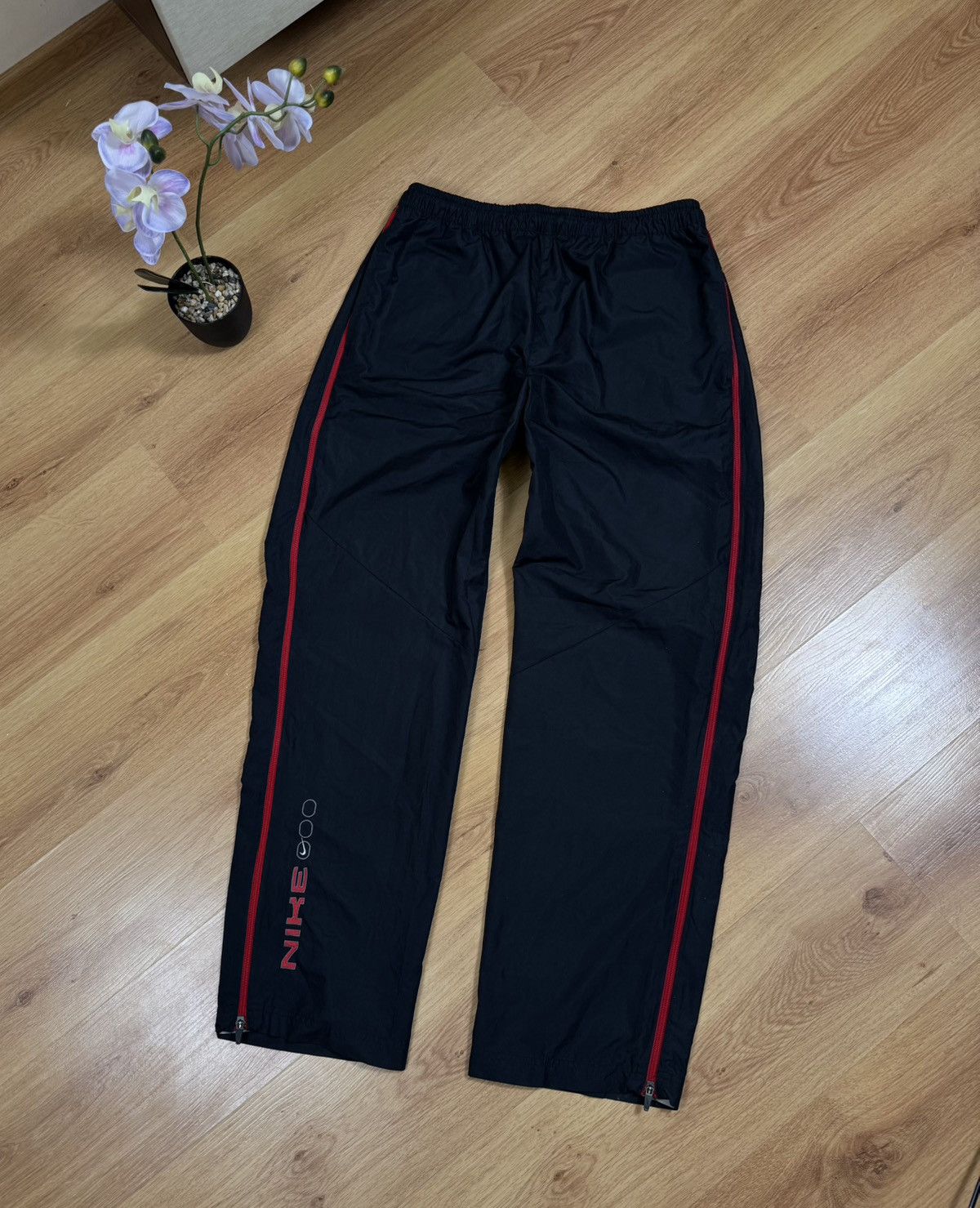 Nike Vintage Nike Nylon Pants Swoosh Black 90s Streetwear XL Size US 32 / EU 48 - 18 Thumbnail