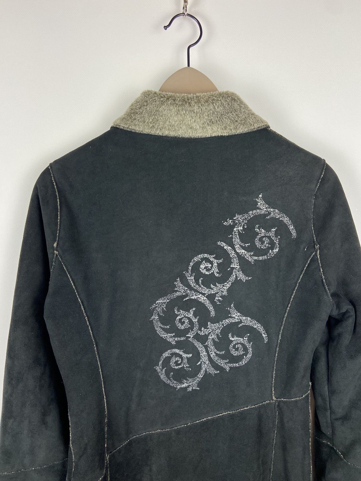 Vintage Vintage Versace Sport Black Micro Suede Faux Fur Lined Coat Size S / US 4 / IT 40 - 14 Thumbnail