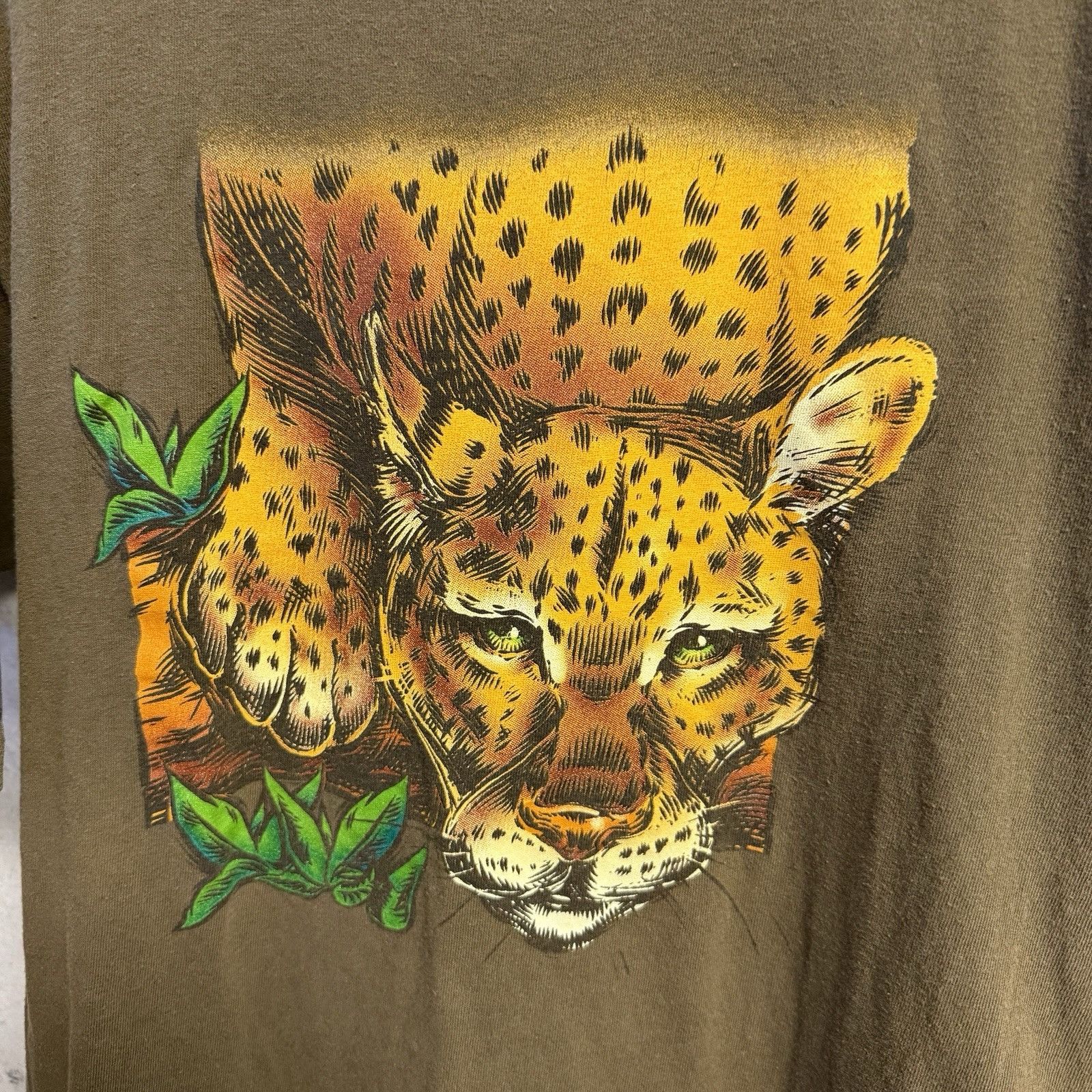 Vintage Vintage 90s Leopard Nature T Shirt Mens Large 21x28 Sun Spor Size US L / EU 52-54 / 3 - 3 Thumbnail