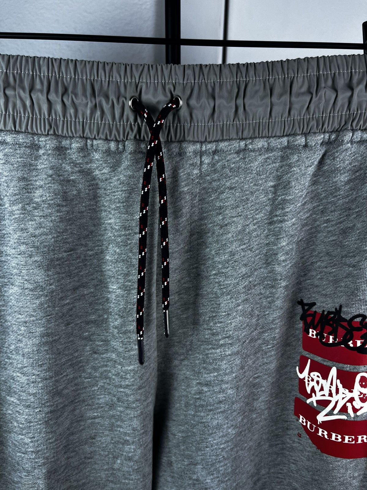 Burberry Burberry Coledon Lounge Sweatpants Size L Gray Graffiti Size US 36 / EU 52 - 3 Thumbnail