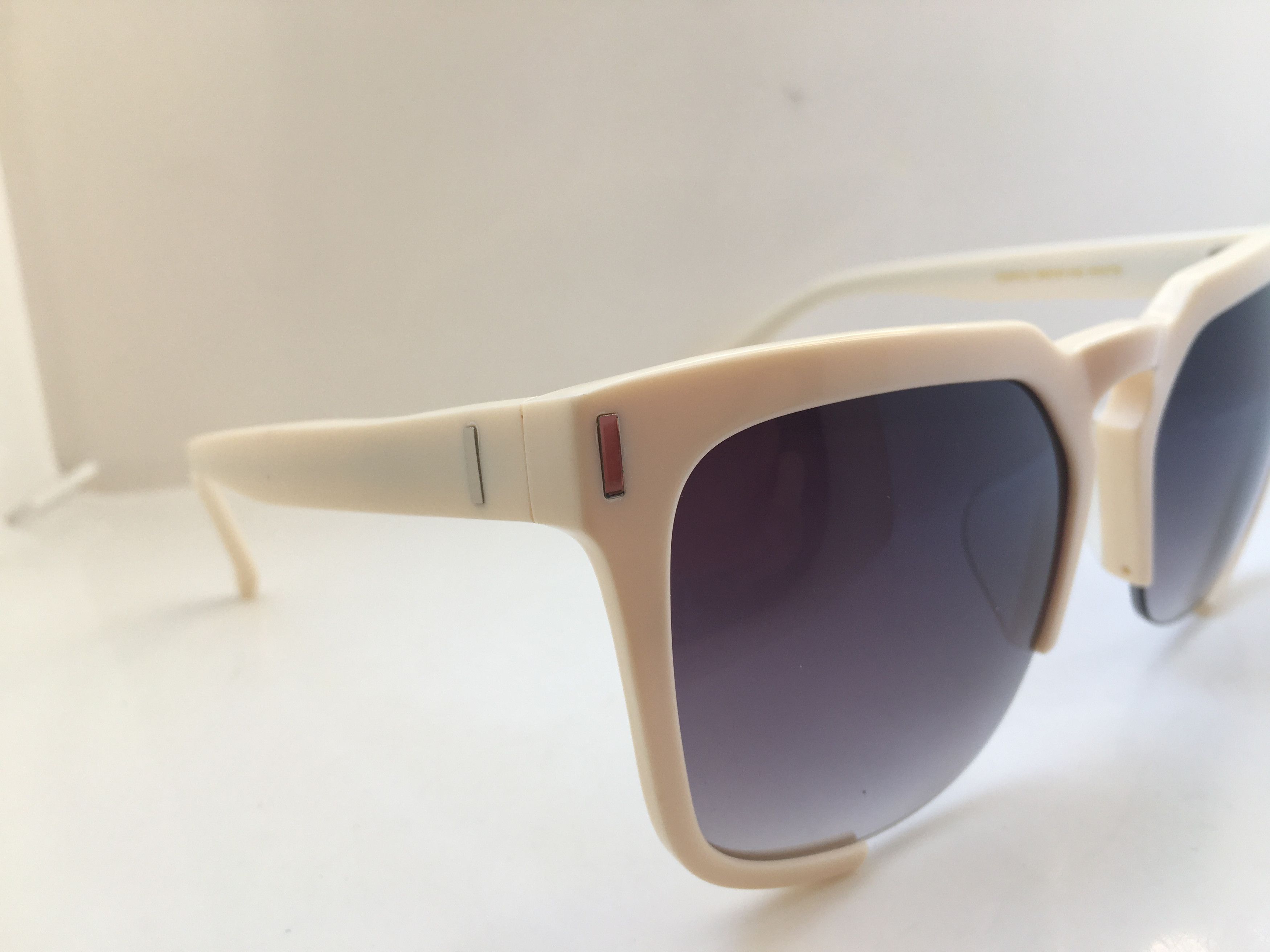 Other Rain Handmade White Acetate ROCKABILLY Sunglasses Size ONE SIZE - 2 Thumbnail