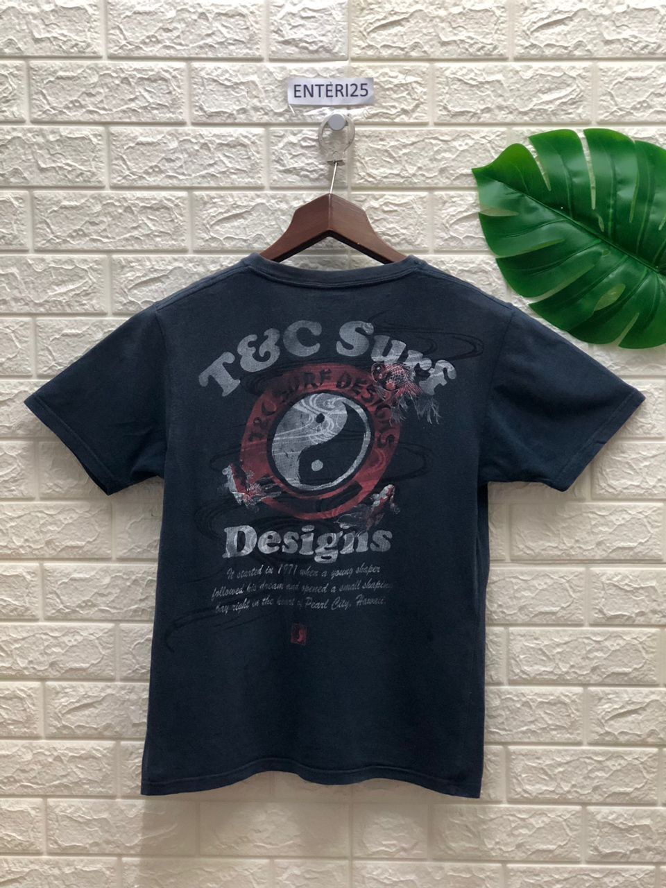 Vintage Vintage T&C Surf Design t shirt gold fish sukajan Size US M / EU 48-50 / 2 - 1 Thumbnail
