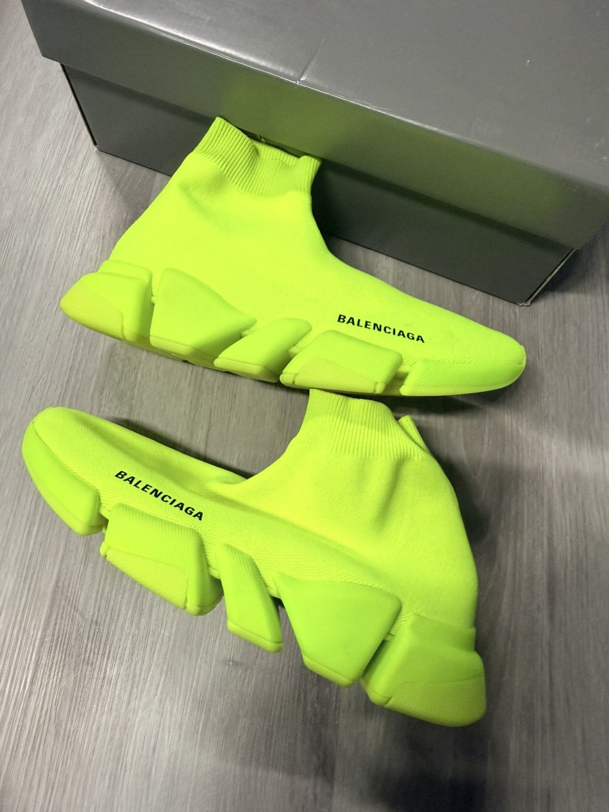 Balenciaga Neon Balenciaga Speed Runner Size US 10 / IT 40 - 1 Thumbnail