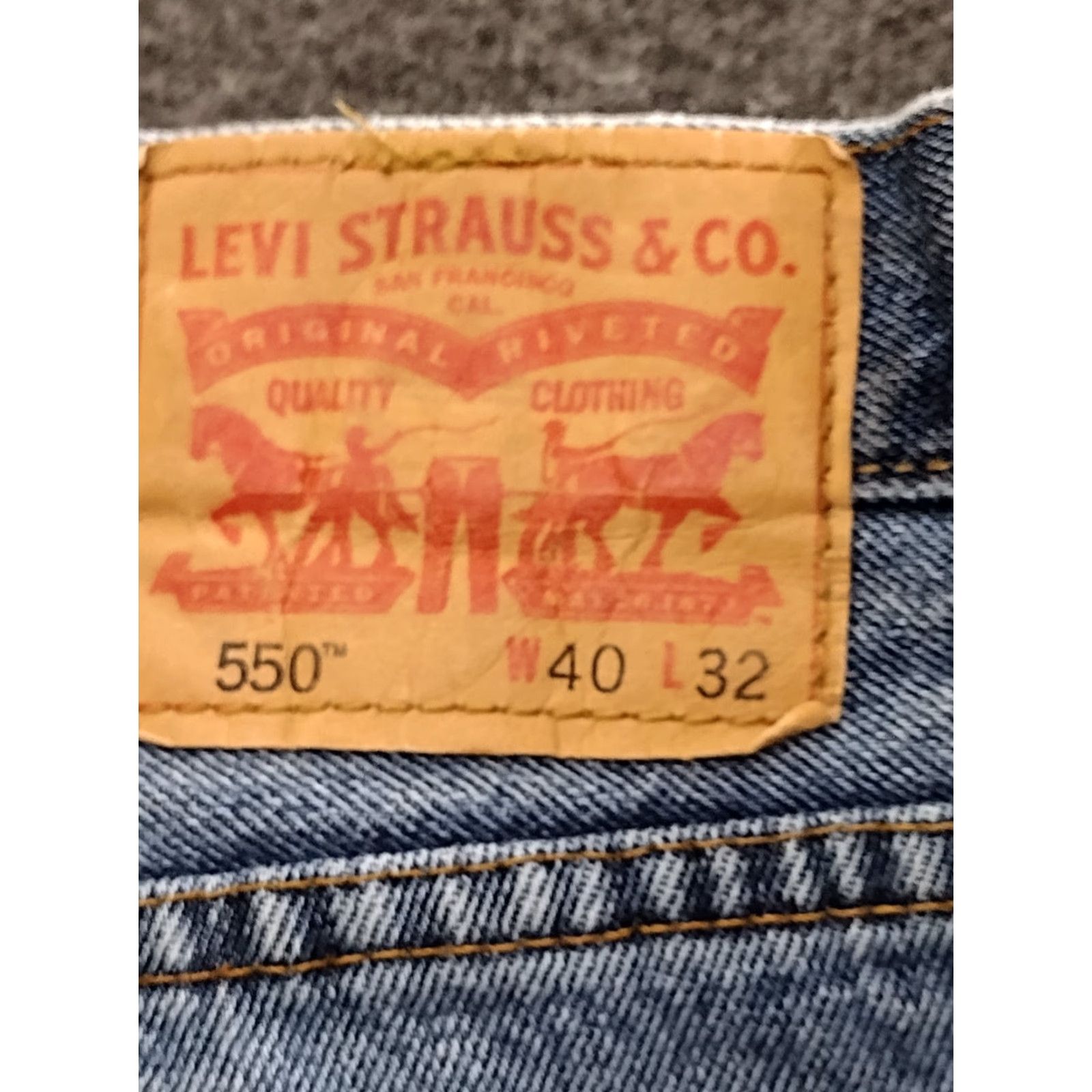 Levi's Levi's 550 Jeans Men's Light Wash Denim Regular Fit 38x44 Blue Cotton Blend 5-Pocket Zipper Button Closure Vintage 90s Theme) Size US 38 / EU 54 - 5 Thumbnail