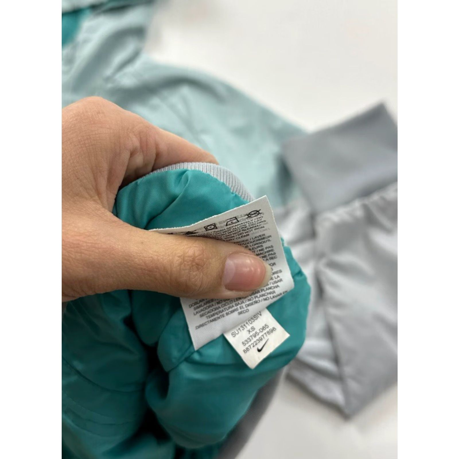 Nike Nike Jacket Women’s XS Mint Grey Full Zip Windbreaker Nike Dri-FIT Windbreaker XS Women Grey Mint Full Zip Nike Jacket Size XS / US 0-2 / IT 36-38 - 7 Thumbnail